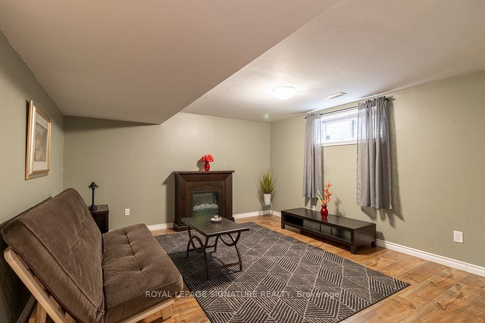 32 Davis Street, Collingwood, Simcoe ON L4P 3T8