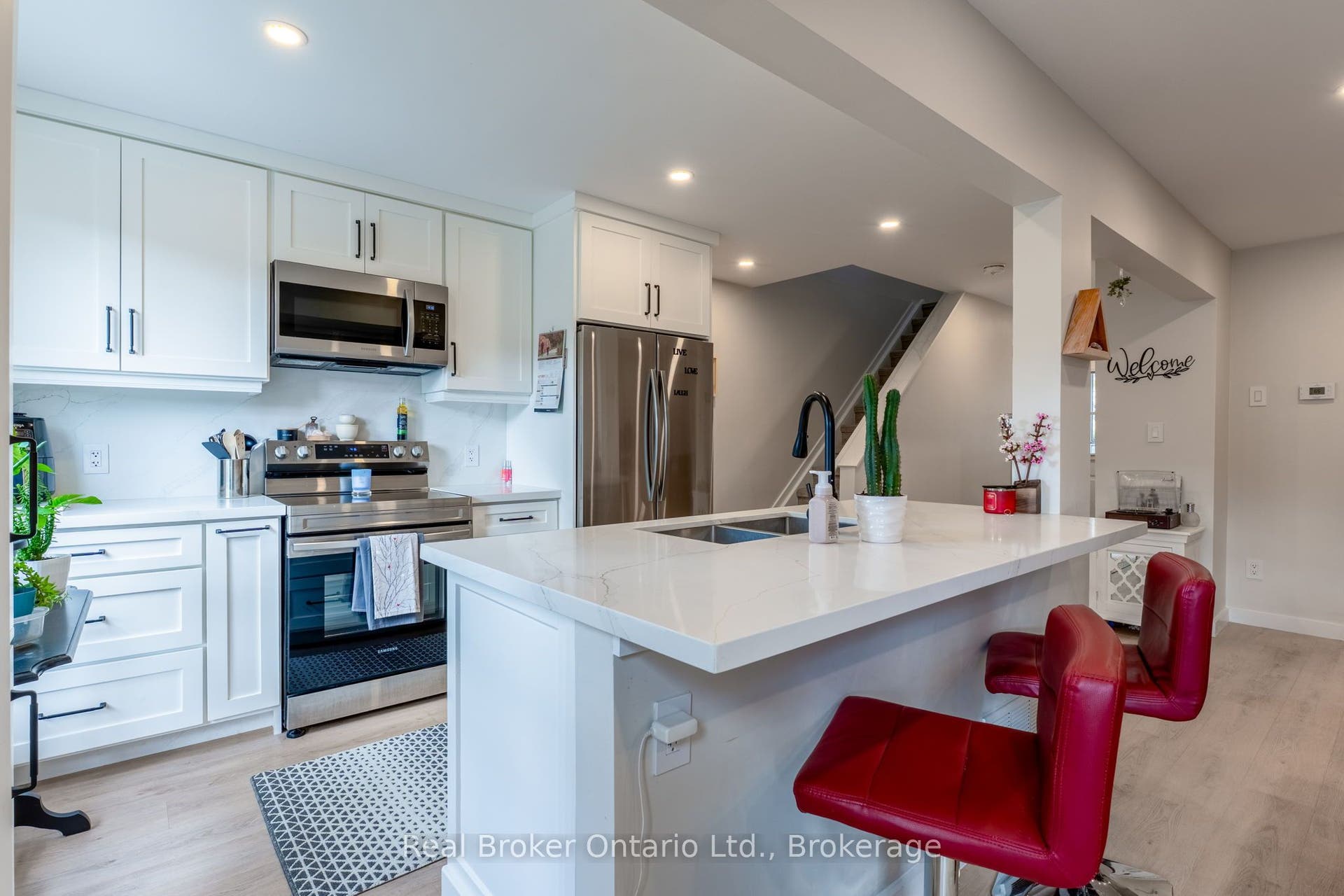 38 Christie Crescent, Barrie, Barrie, Simcoe ON L4N 4W8