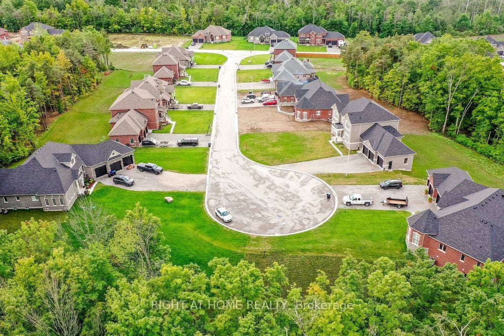 8 Forest Heights Court, Oro-Medonte, Simcoe ON L0L 2E0