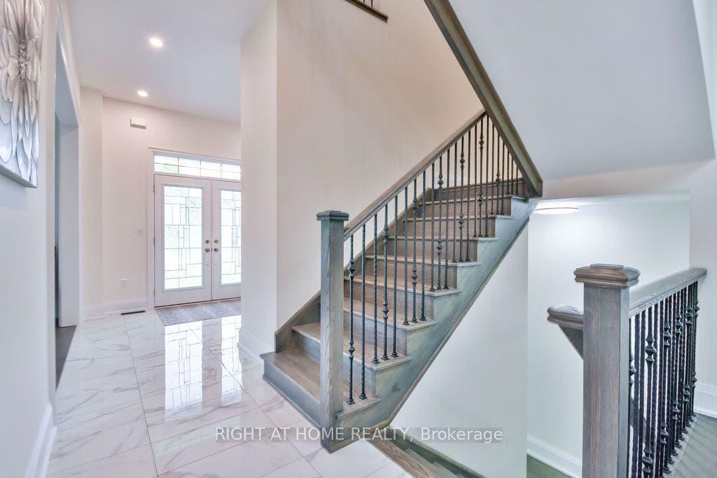 8 Forest Heights Court, Oro-Medonte, Simcoe ON L0L 2E0