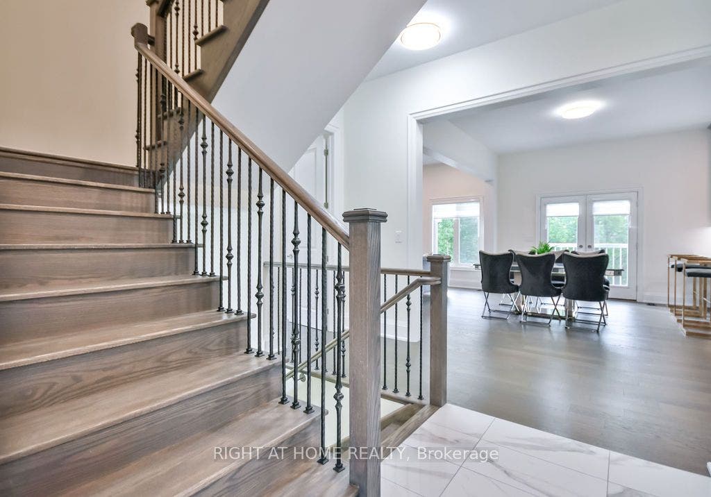 8 Forest Heights Court, Oro-Medonte, Simcoe ON L0L 2E0