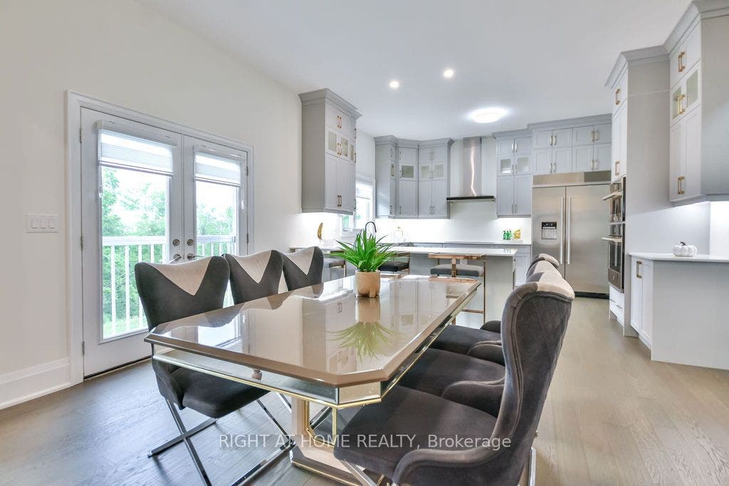 8 Forest Heights Court, Oro-Medonte, Simcoe ON L0L 2E0