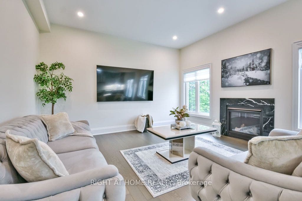 8 Forest Heights Court, Oro-Medonte, Simcoe ON L0L 2E0