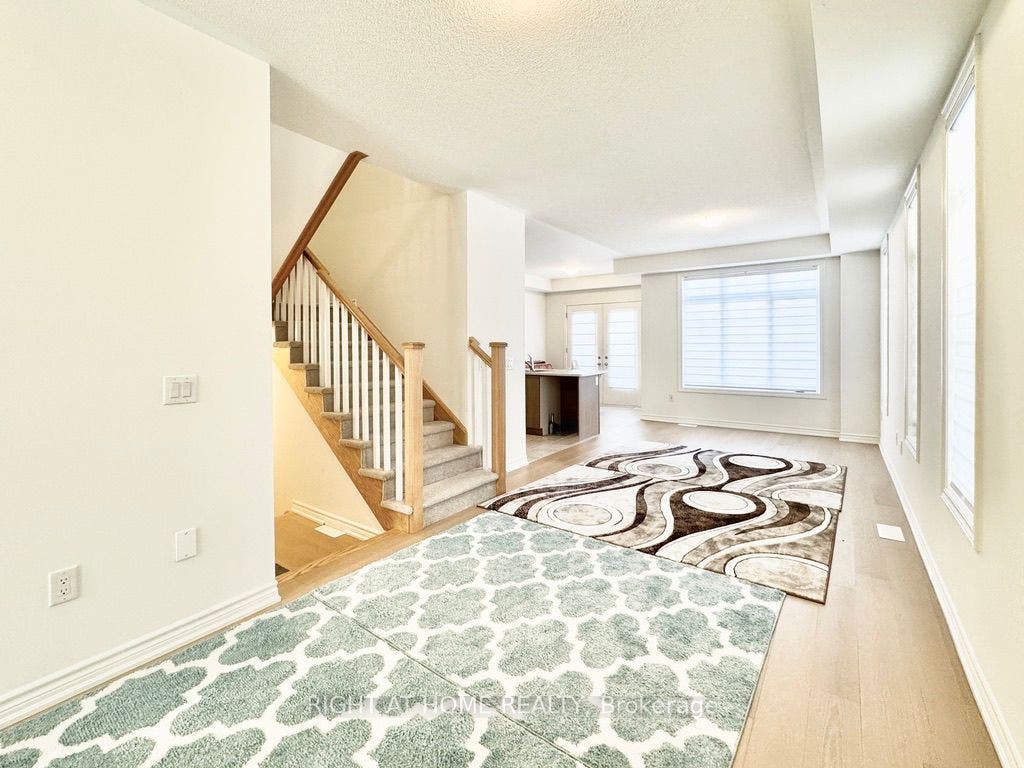 12 Daisy Street, Springwater, Simcoe ON L9X 2C5