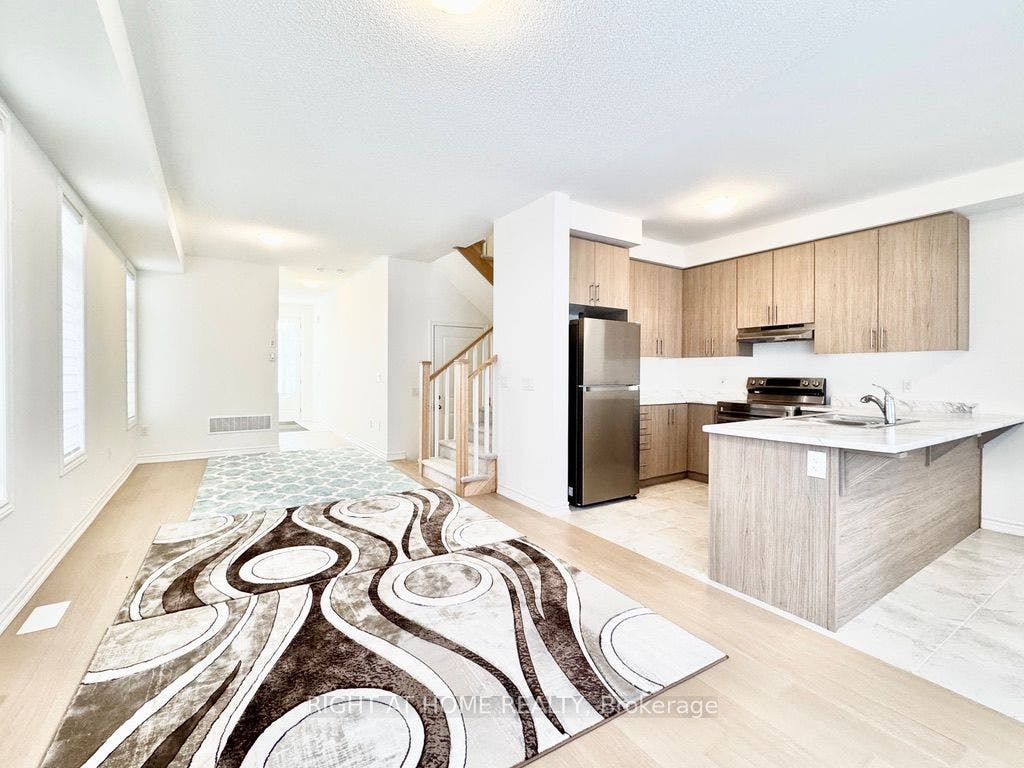 12 Daisy Street, Springwater, Simcoe ON L9X 2C5