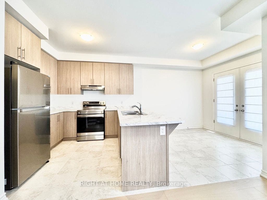12 Daisy Street, Springwater, Simcoe ON L9X 2C5