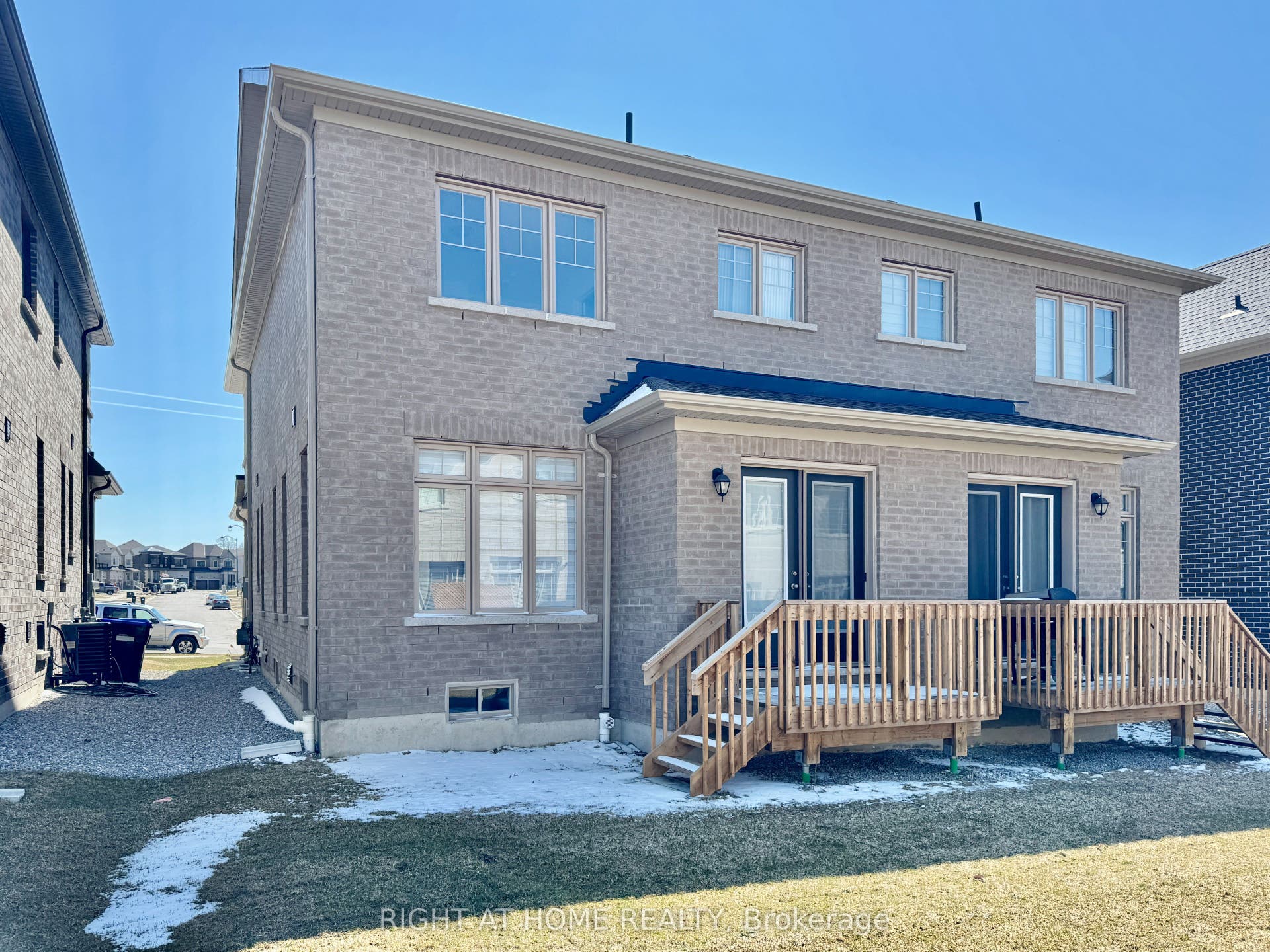 12 Daisy Street, Springwater, Simcoe ON L9X 2C5