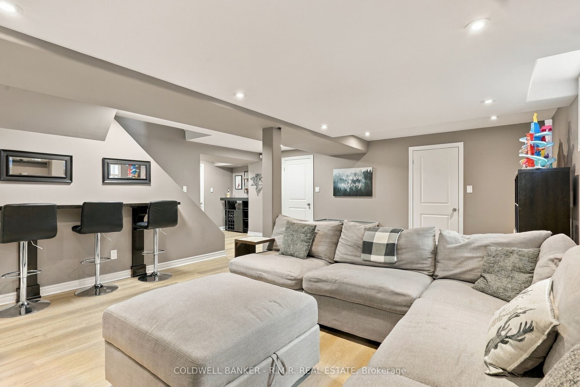 46 HONEY Crescent, Barrie, Simcoe ON L4N 0V3