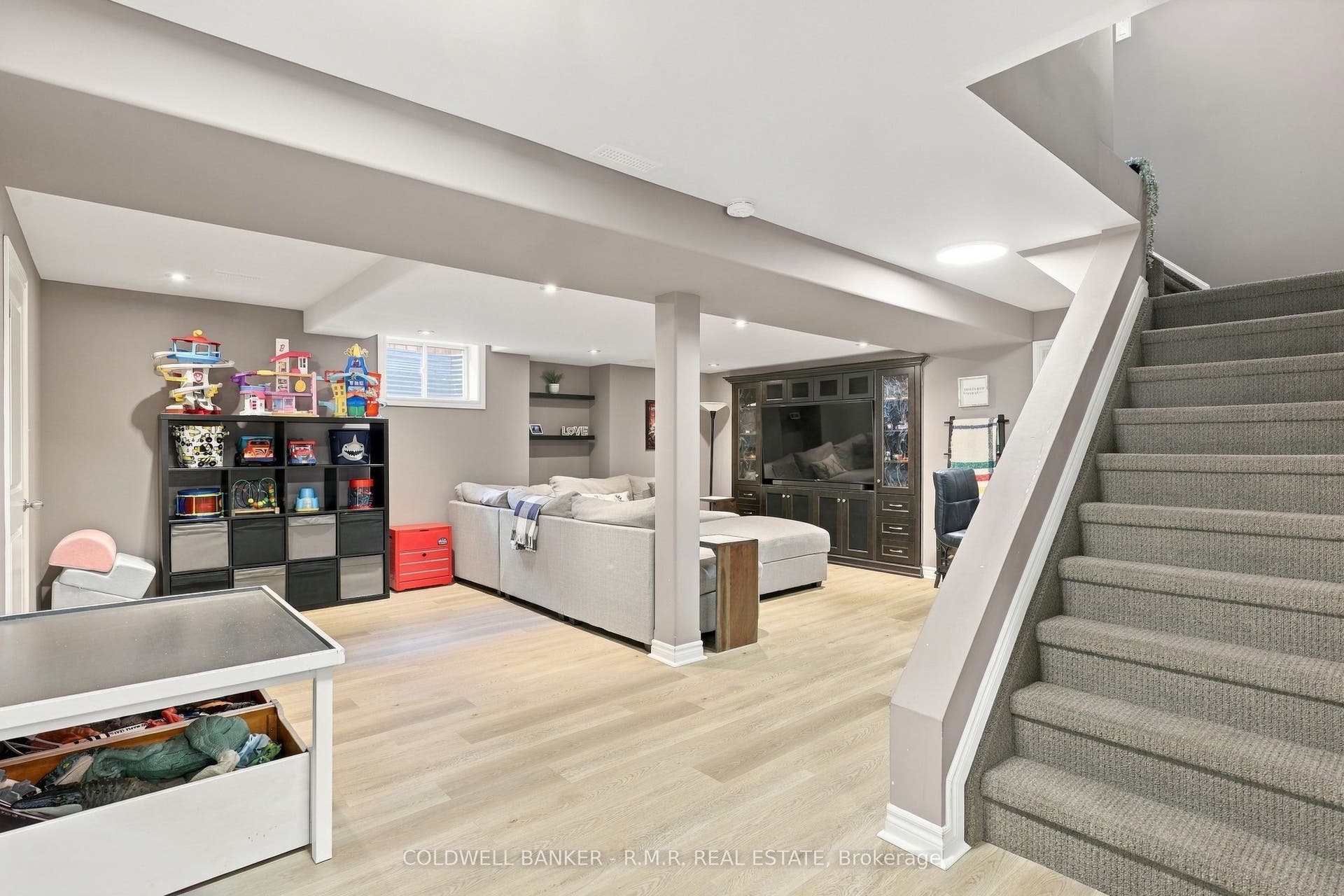46 HONEY Crescent, Barrie, Simcoe ON L4N 0V3