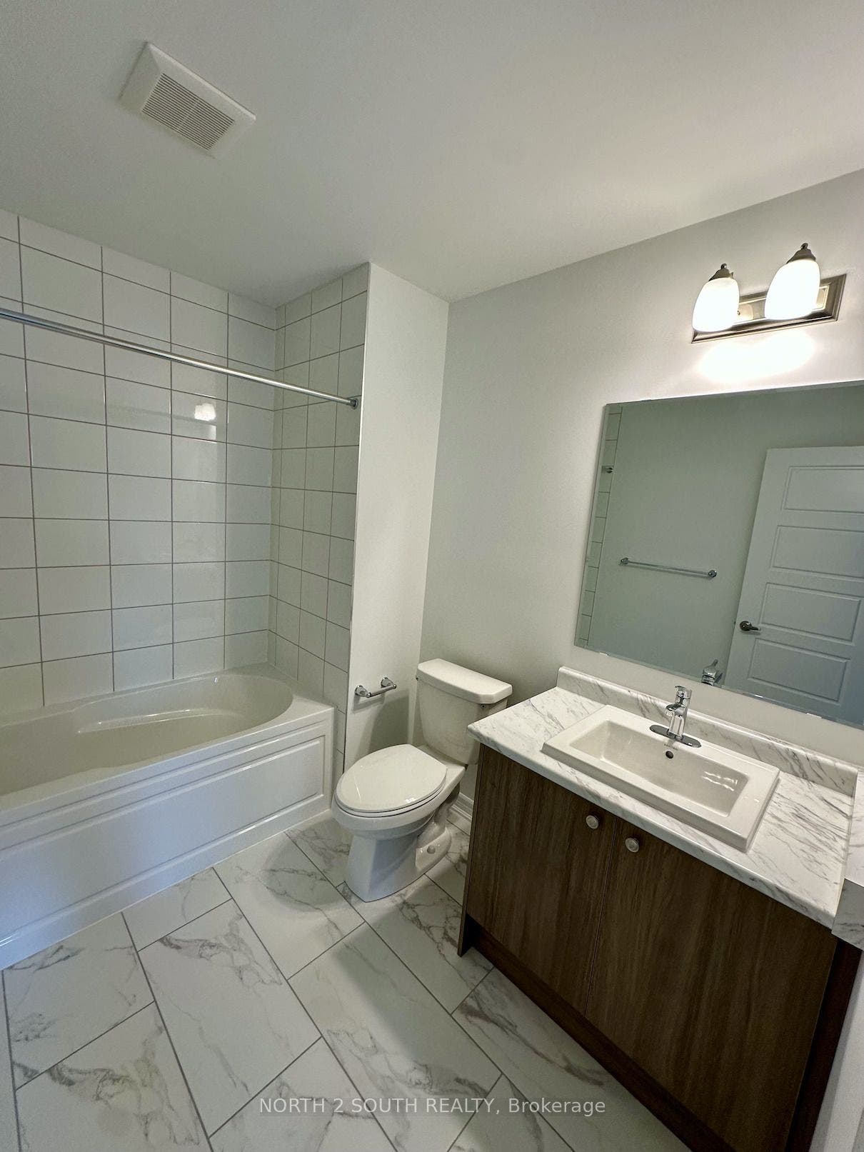 126 Ennerdale Street, Barrie, Simcoe ON L9J 1A5 126 Ennerdale Street, Barrie, Simcoe ON L9J 1A5