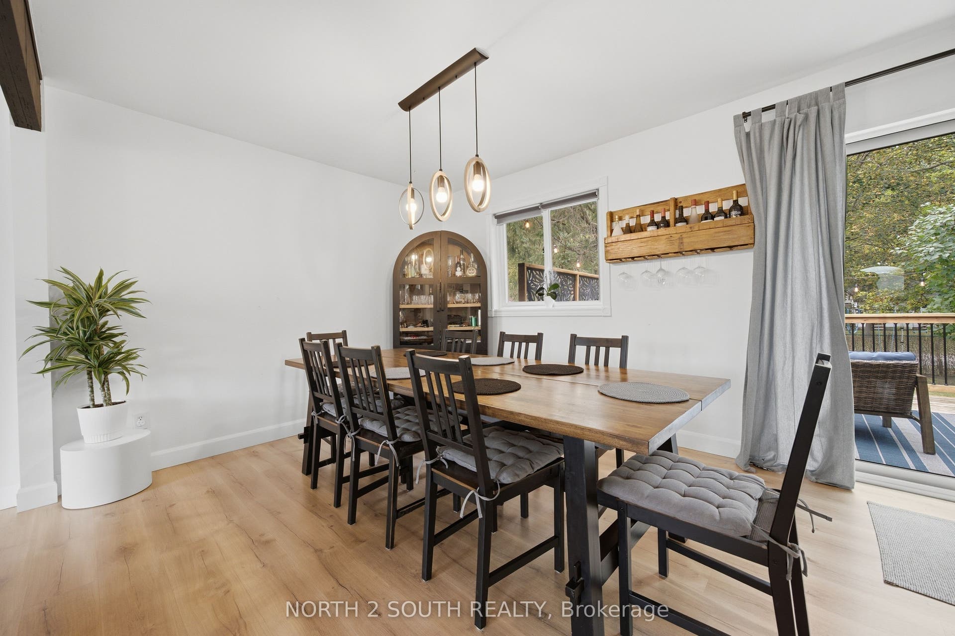 74 Leo Boulevard, Wasaga Beach, Simcoe ON L9Z 1C5 74 Leo Boulevard, Wasaga Beach, Simcoe ON L9Z 1C5
