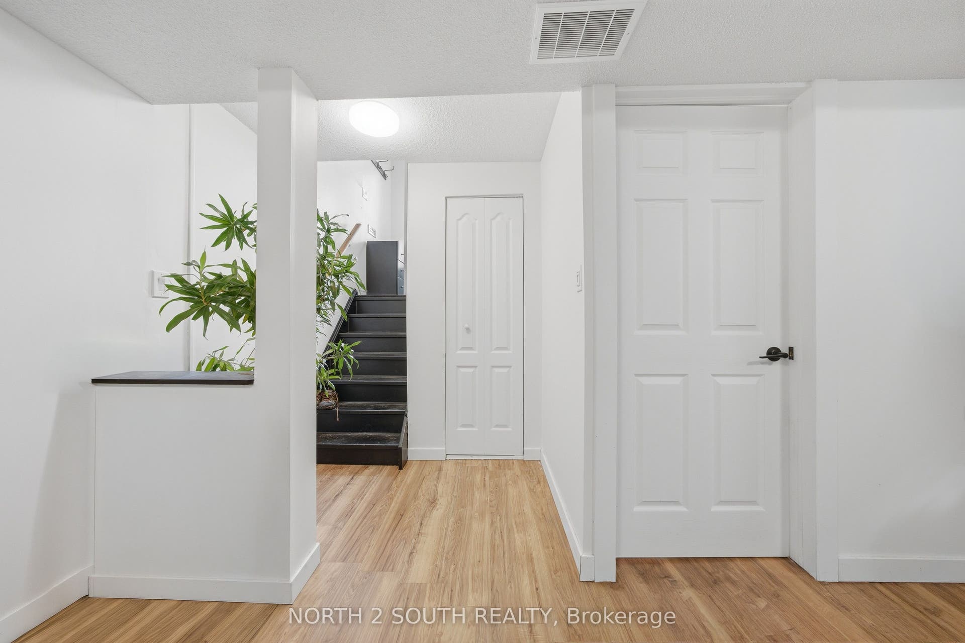 74 Leo Boulevard, Wasaga Beach, Simcoe ON L9Z 1C5 74 Leo Boulevard, Wasaga Beach, Simcoe ON L9Z 1C5