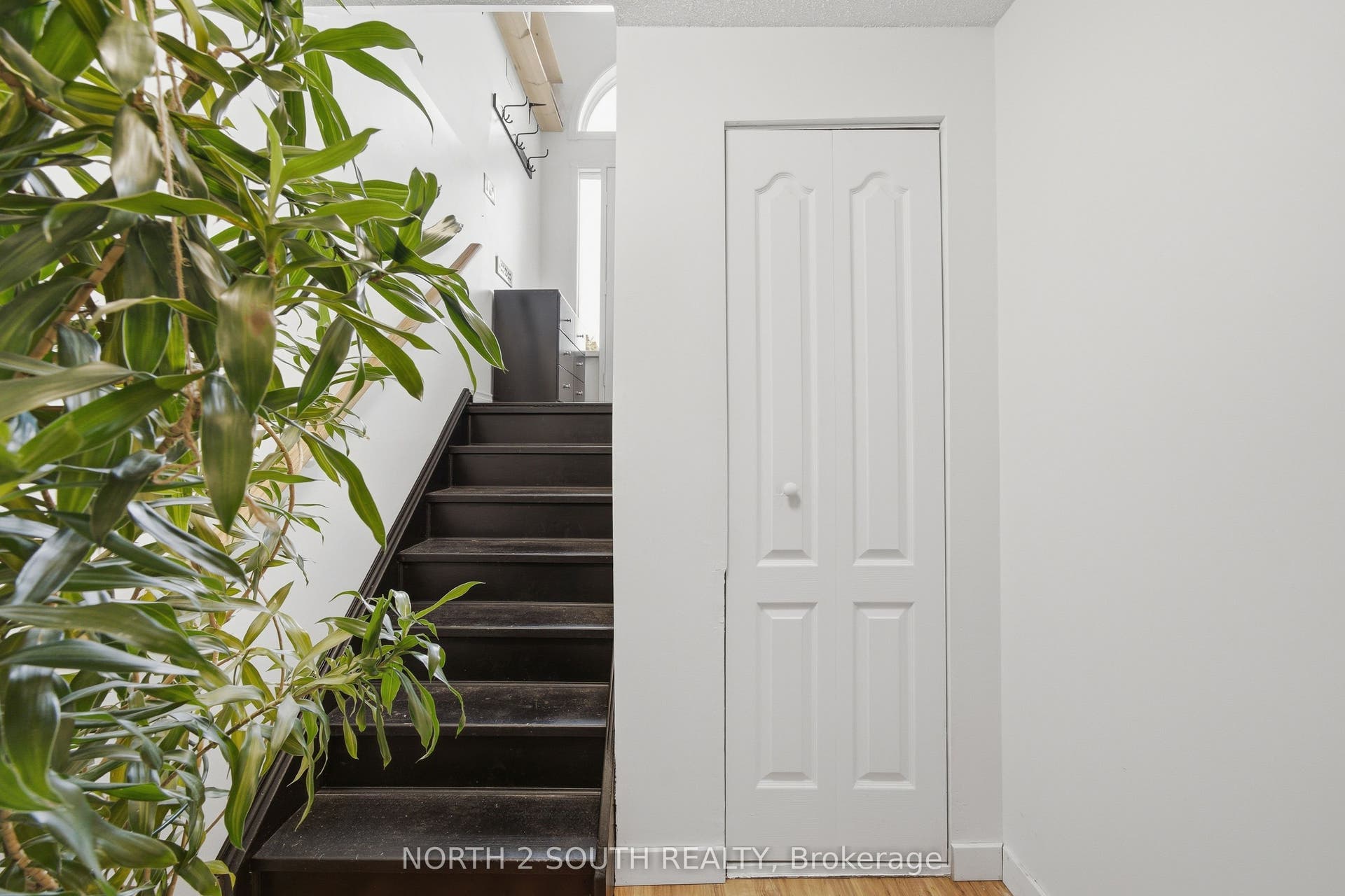 74 Leo Boulevard, Wasaga Beach, Simcoe ON L9Z 1C5 74 Leo Boulevard, Wasaga Beach, Simcoe ON L9Z 1C5