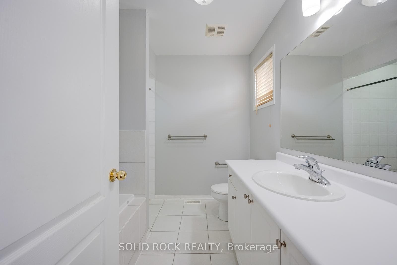 41 Trumpet Valley Boulevard, Brampton, Brampton, Peel ON L7A 2Z8 Ensuite Bathroom