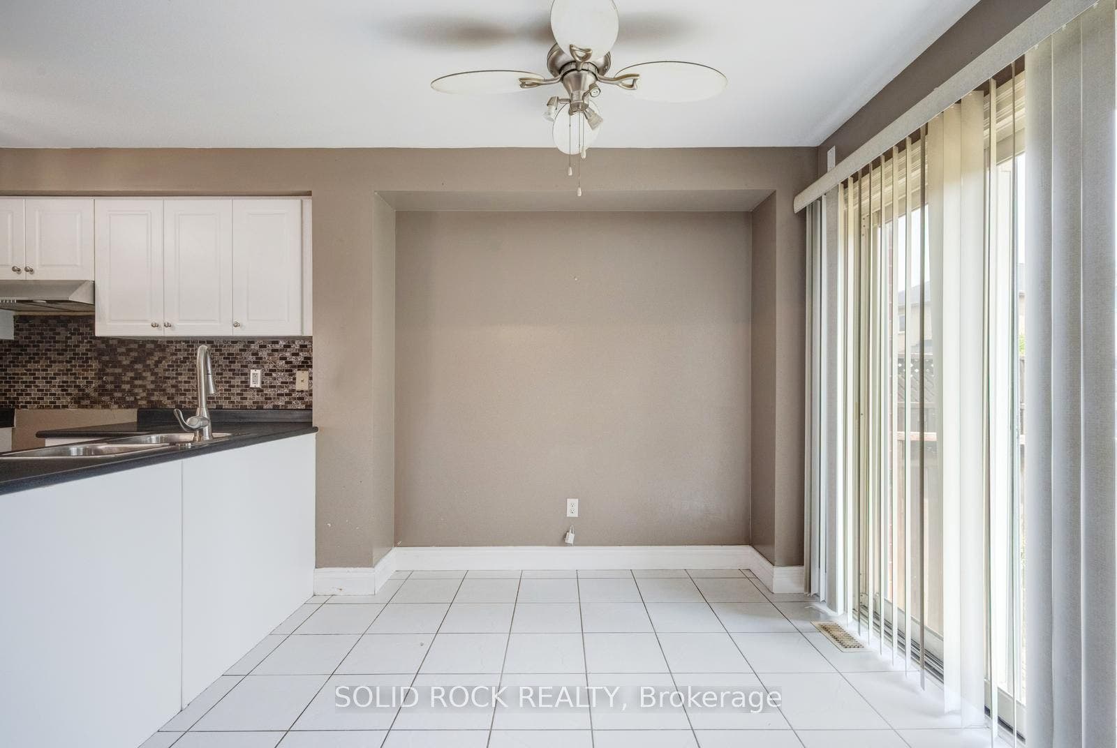 41 Trumpet Valley Boulevard, Brampton, Brampton, Peel ON L7A 2Z8 Dining Area