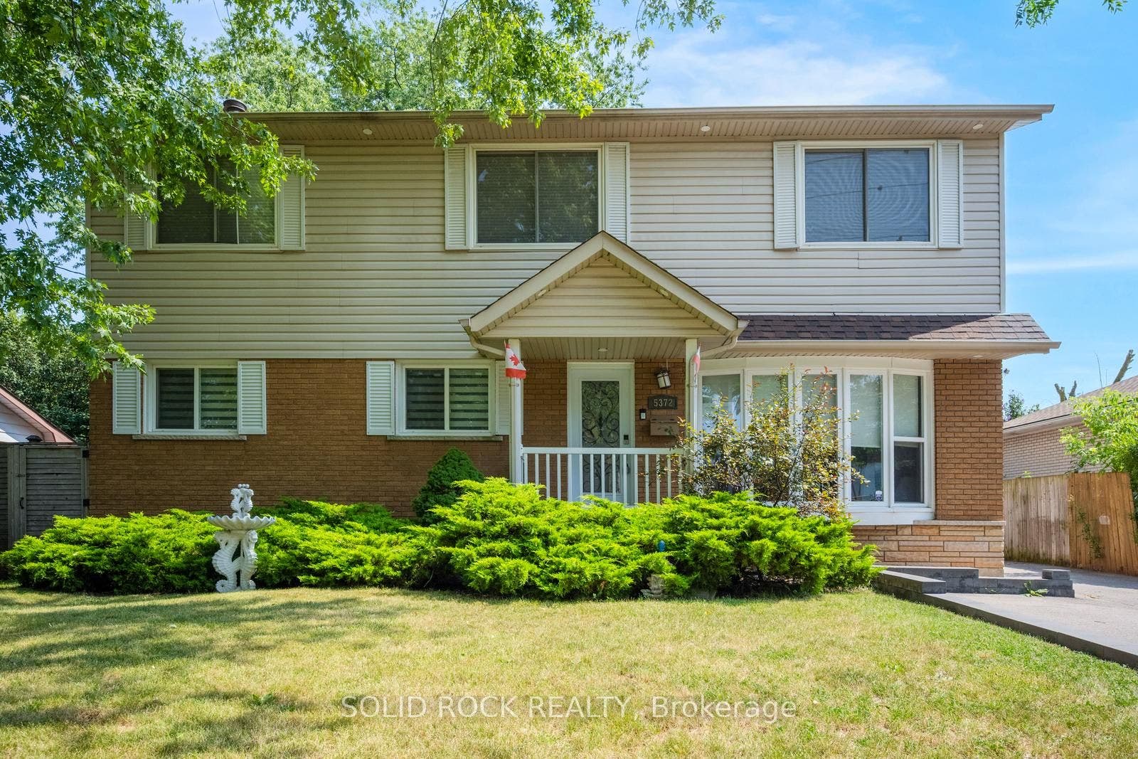 5372 Spruce Avenue, Burlington, Halton ON L7L 1N7