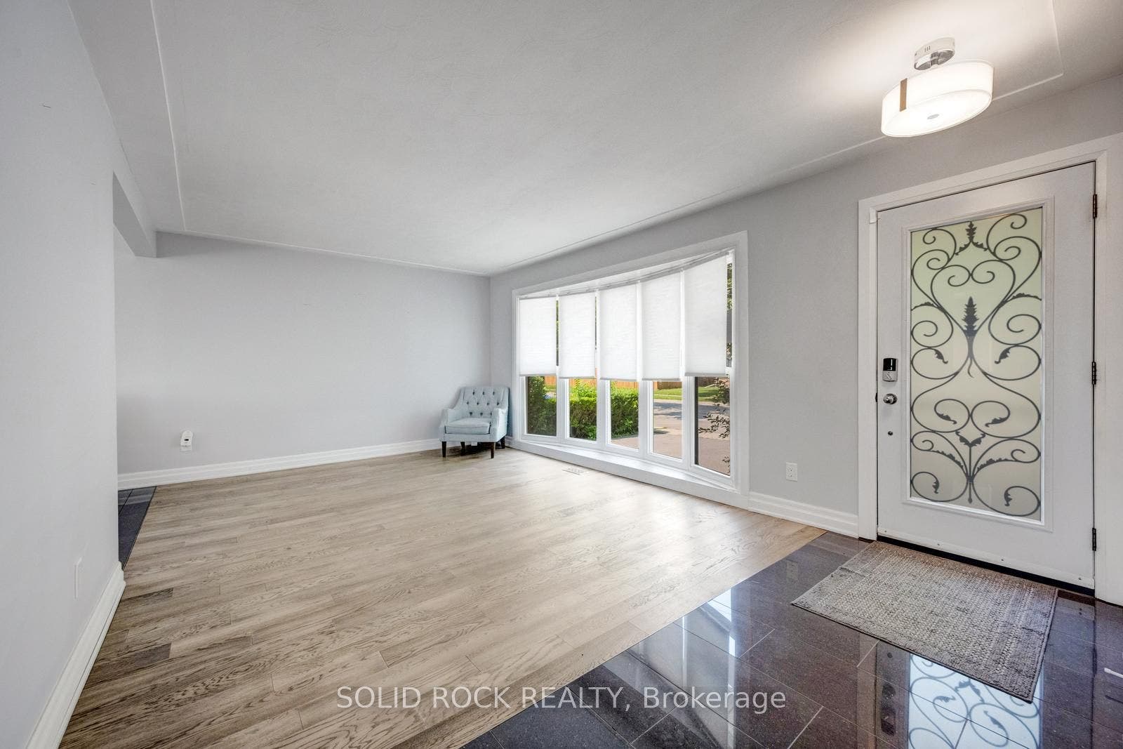 5372 Spruce Avenue, Burlington, Halton ON L7L 1N7