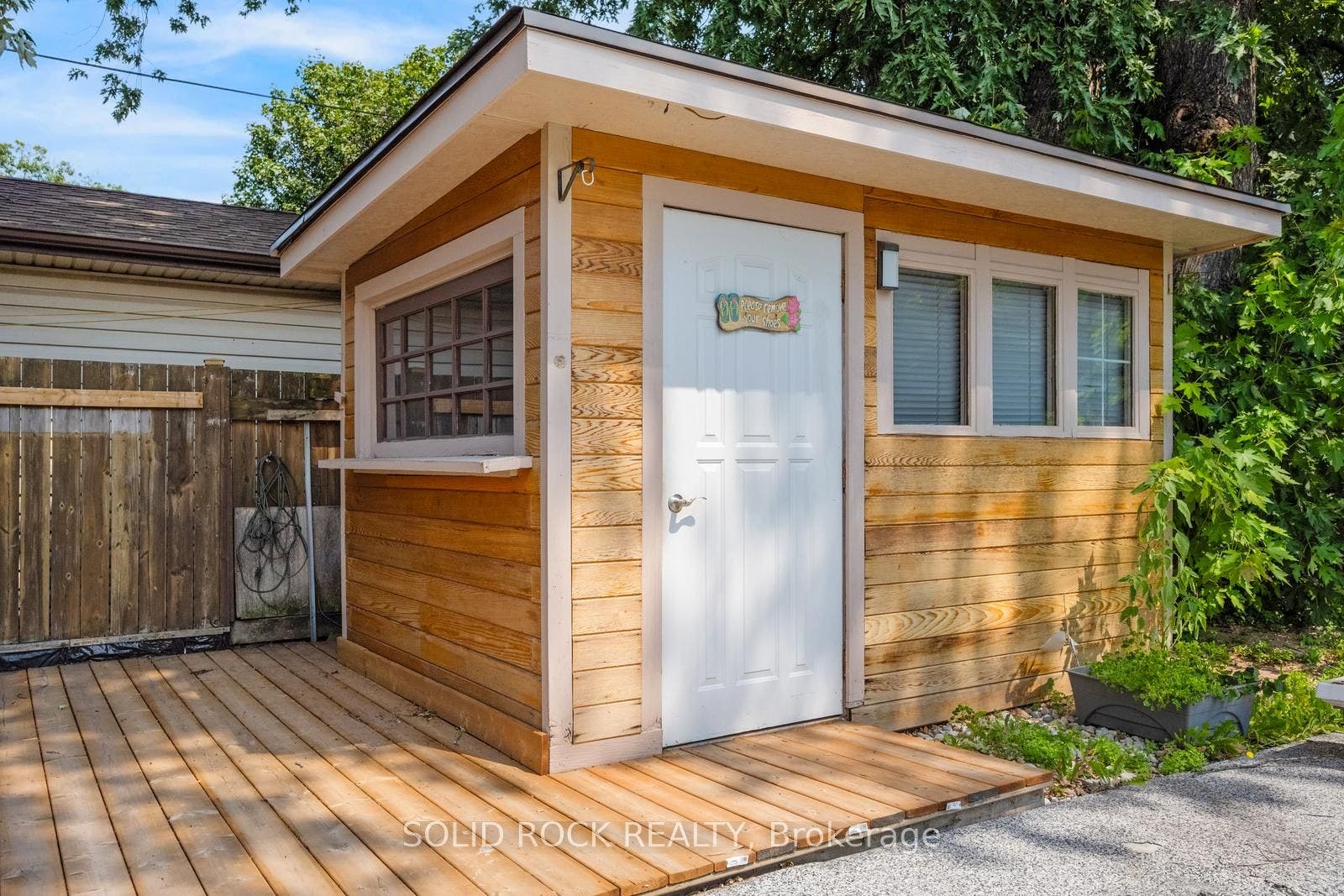 5372 Spruce Avenue, Burlington, Halton ON L7L 1N7