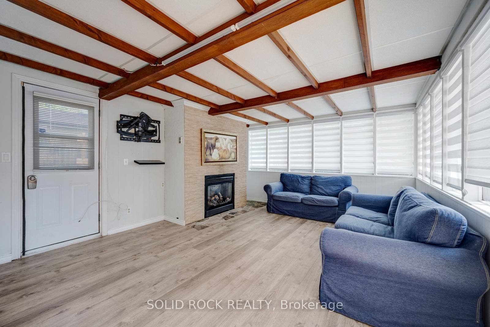 5372 Spruce Avenue, Burlington, Halton ON L7L 1N7