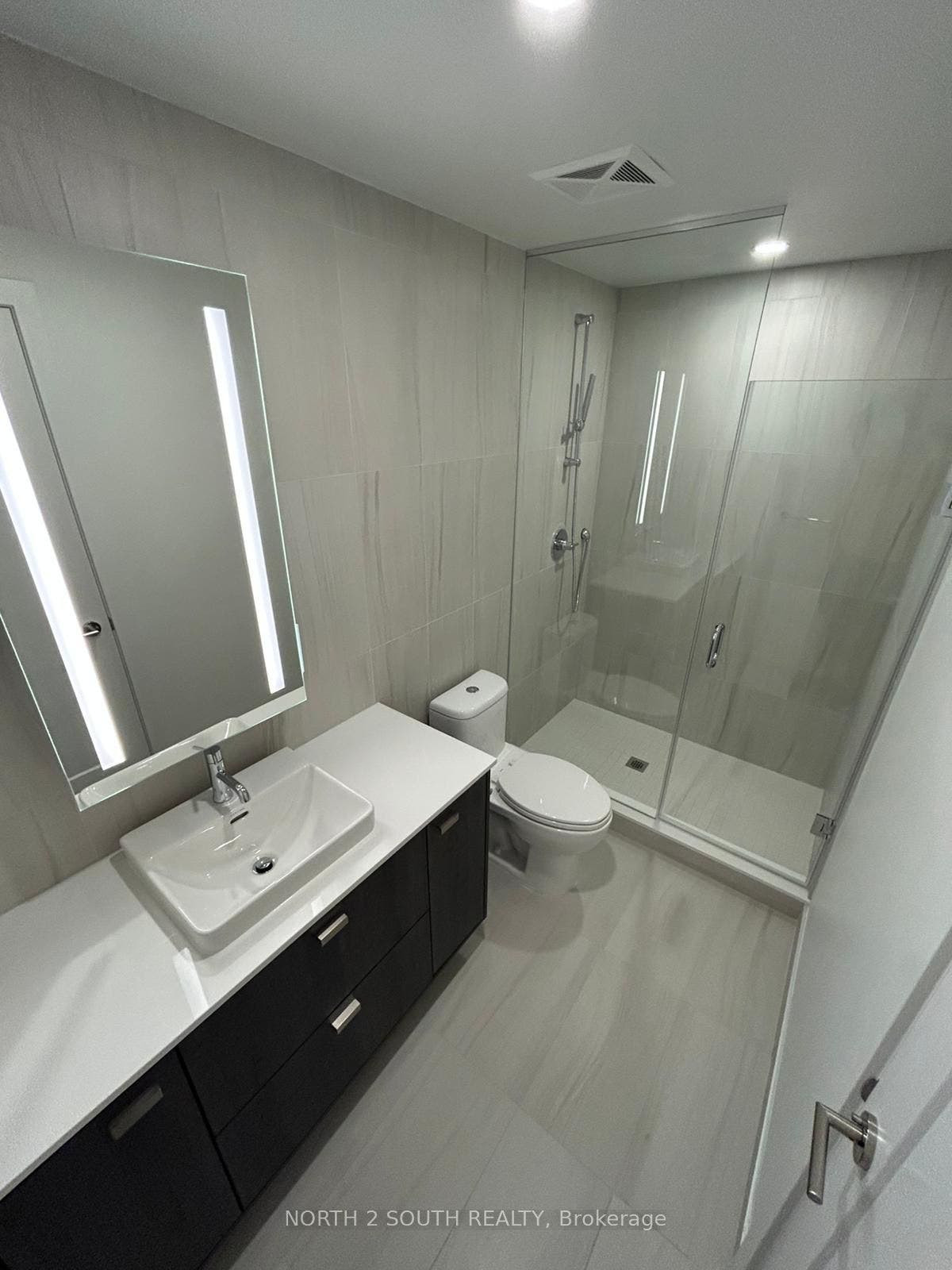 858 Dupont Street, #529, Toronto W, Toronto ON M6G 0C1 858 Dupont Street, #529, Toronto W, Toronto ON M6G 0C1