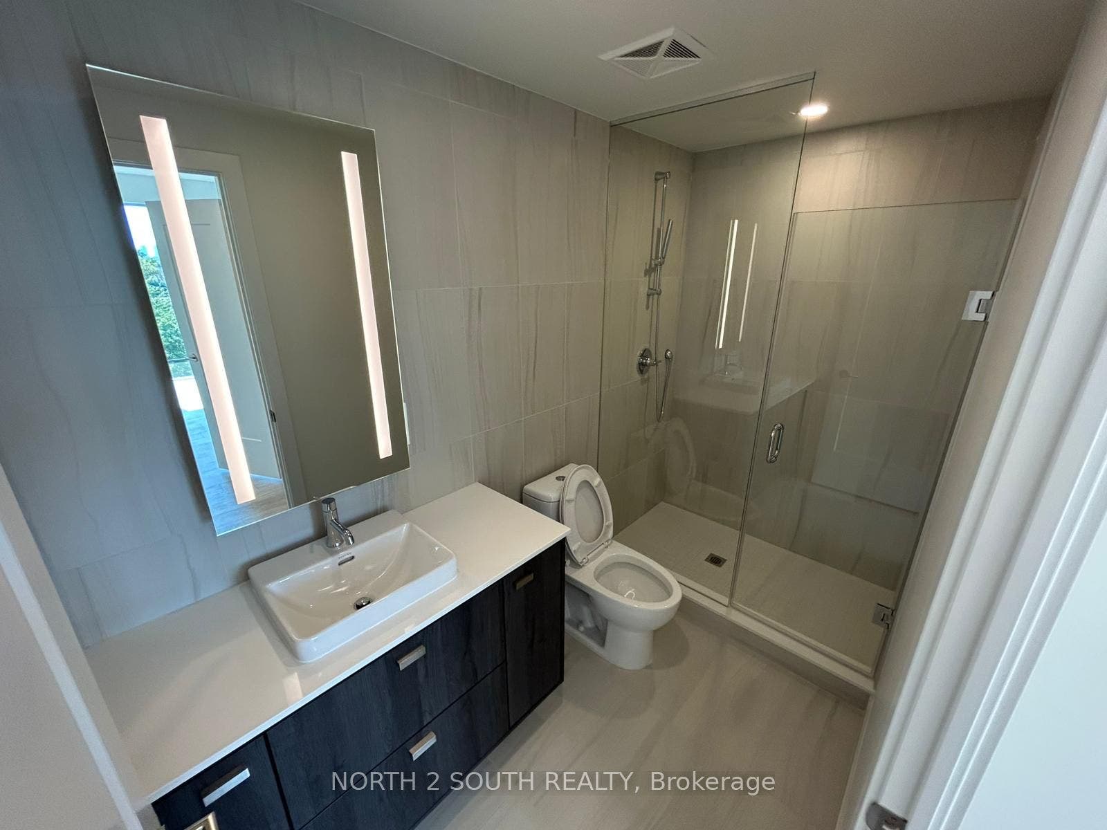 858 Dupont Street, #529, Toronto W, Toronto ON M6G 0C1 858 Dupont Street, #529, Toronto W, Toronto ON M6G 0C1