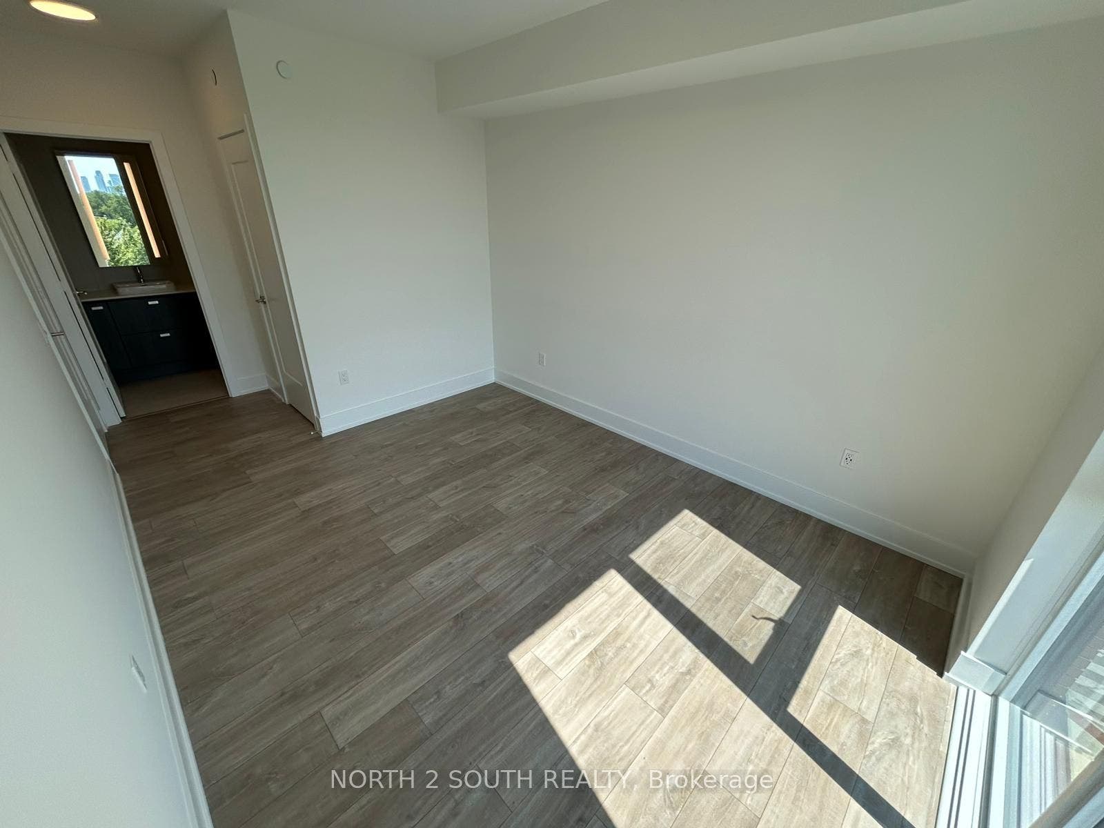858 Dupont Street, #529, Toronto W, Toronto ON M6G 0C1 858 Dupont Street, #529, Toronto W, Toronto ON M6G 0C1