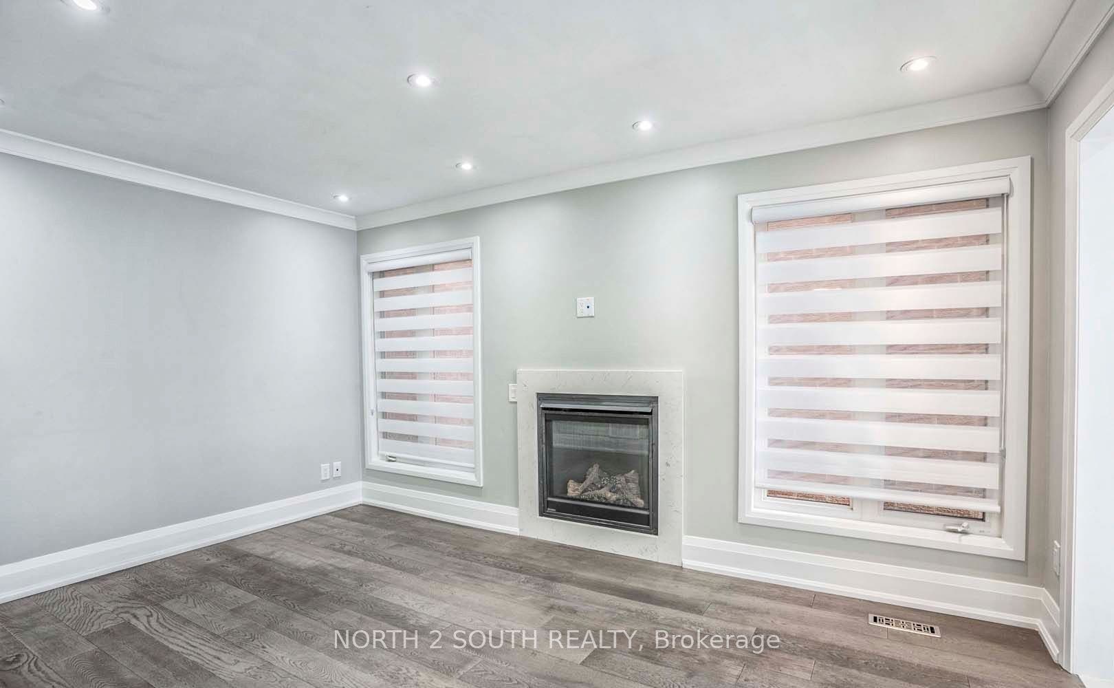 37 Loire Court, #upper, Toronto W, Toronto ON M9V 4Z7 37 Loire Court, #upper, Toronto W, Toronto ON M9V 4Z7