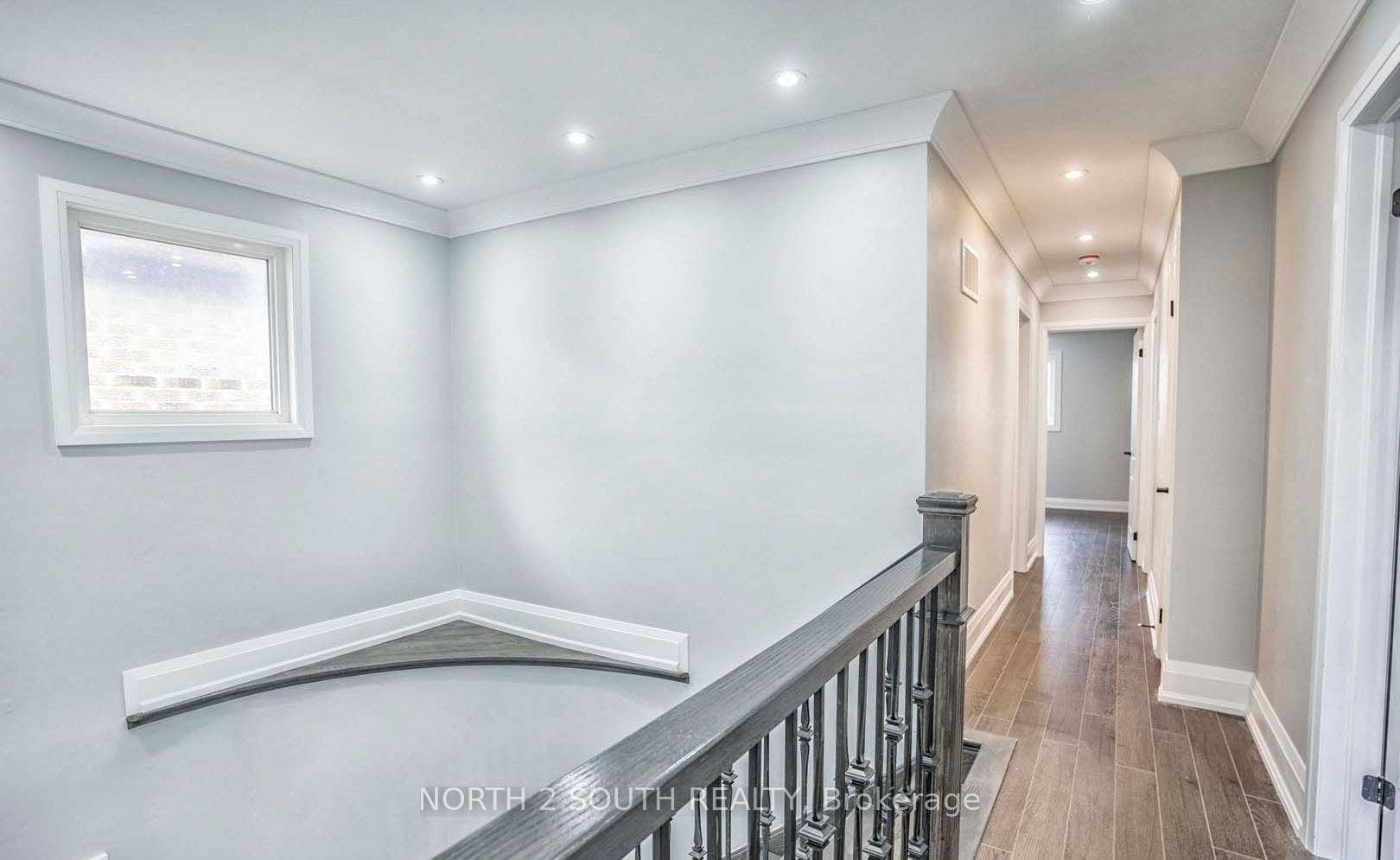 37 Loire Court, #upper, Toronto W, Toronto ON M9V 4Z7 37 Loire Court, #upper, Toronto W, Toronto ON M9V 4Z7