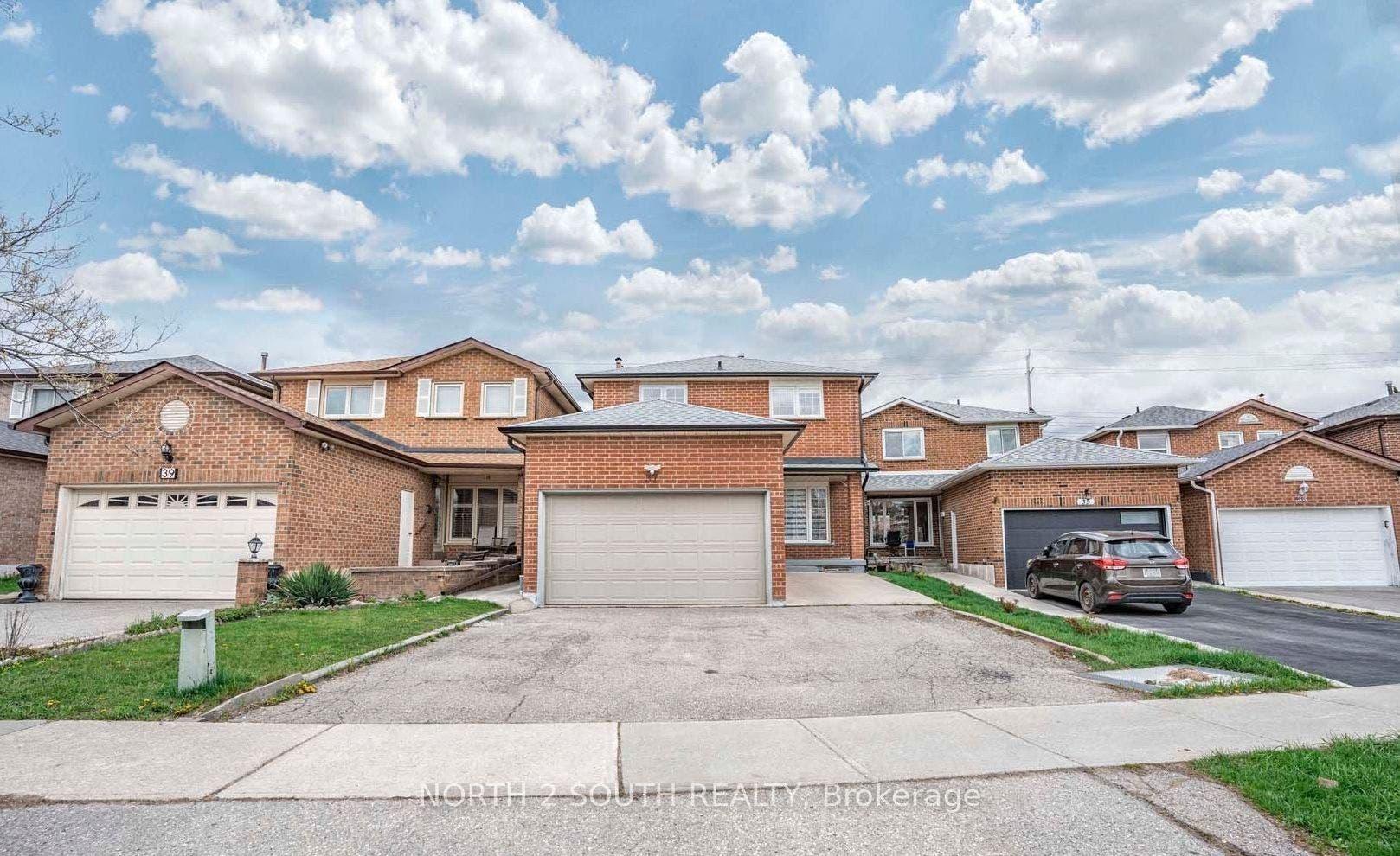37 Loire Court, #upper, Toronto W, Toronto ON M9V 4Z7 37 Loire Court, #upper, Toronto W, Toronto ON M9V 4Z7
