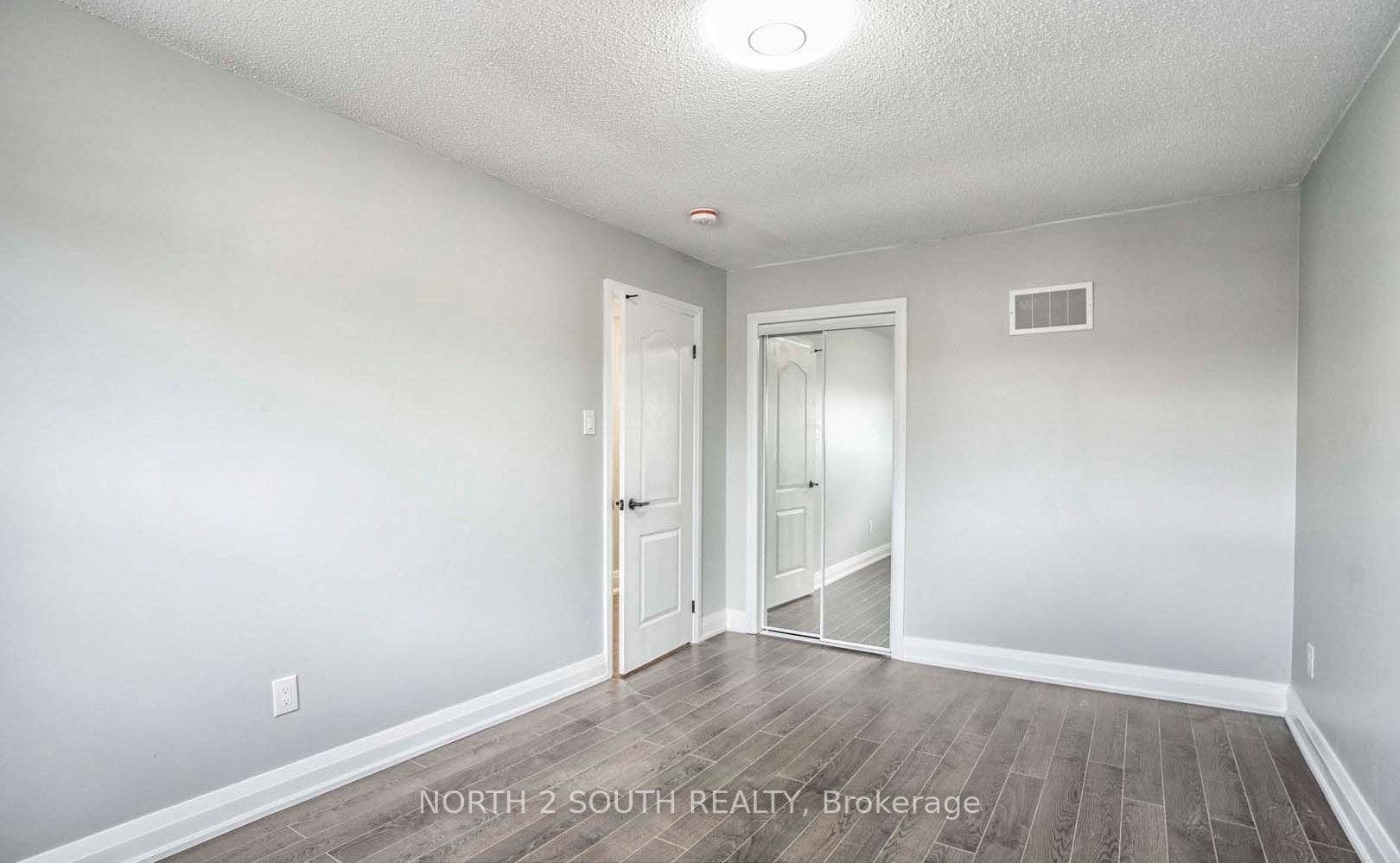 37 Loire Court, #upper, Toronto W, Toronto ON M9V 4Z7 37 Loire Court, #upper, Toronto W, Toronto ON M9V 4Z7