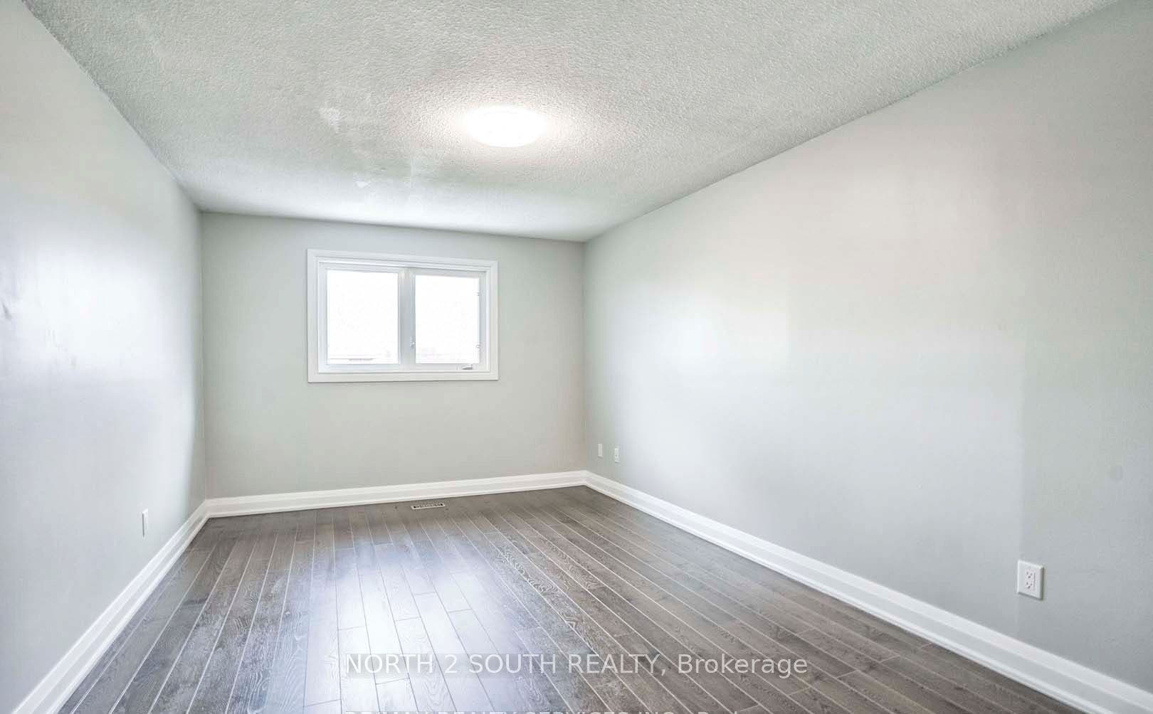 37 Loire Court, #upper, Toronto W, Toronto ON M9V 4Z7 37 Loire Court, #upper, Toronto W, Toronto ON M9V 4Z7