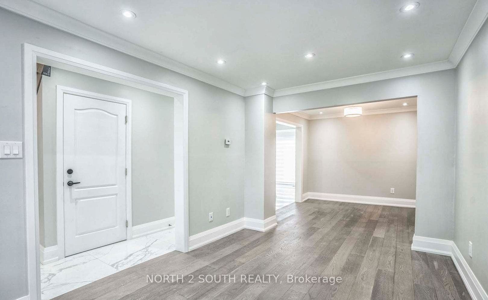 37 Loire Court, #upper, Toronto W, Toronto ON M9V 4Z7 37 Loire Court, #upper, Toronto W, Toronto ON M9V 4Z7