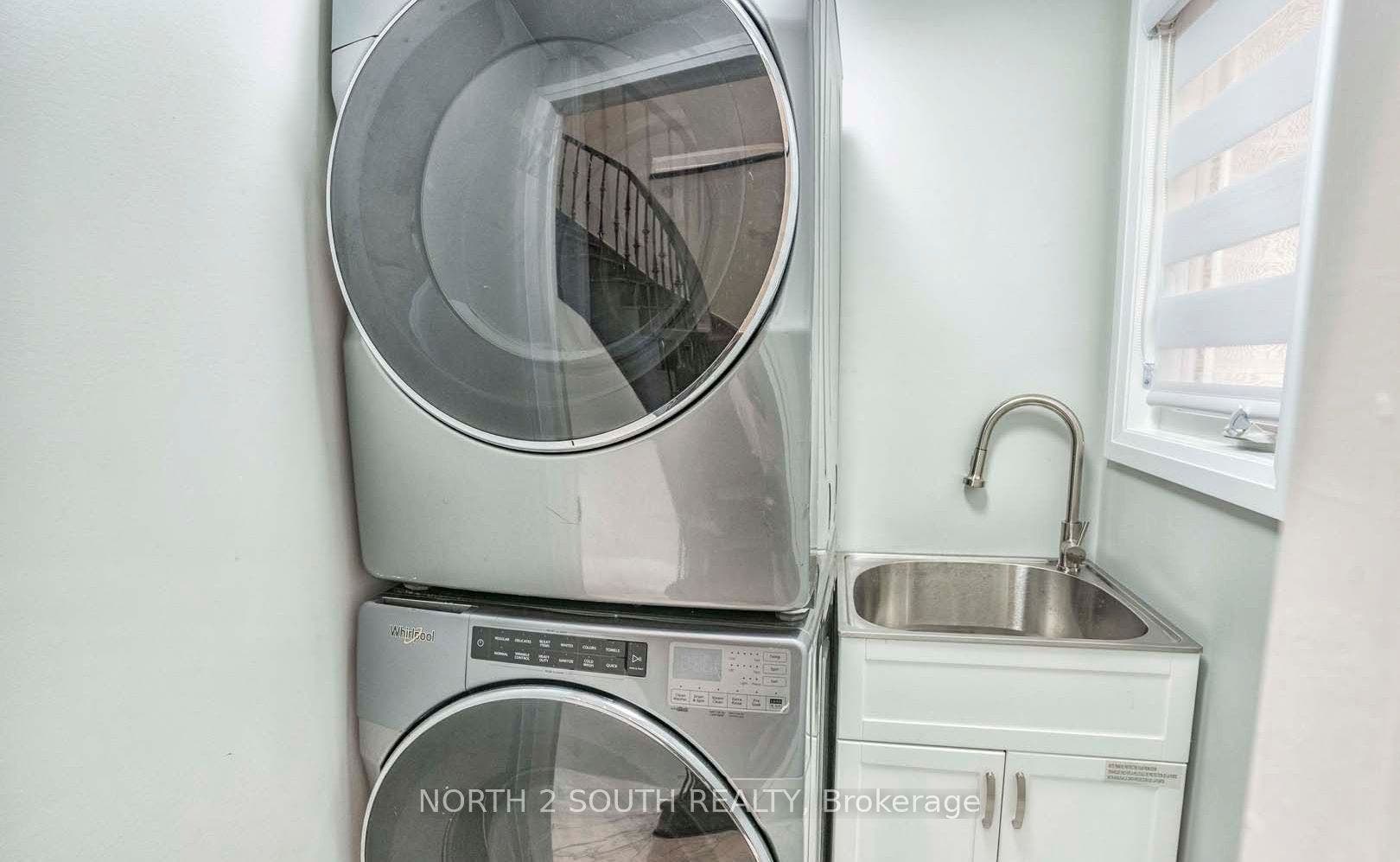 37 Loire Court, #upper, Toronto W, Toronto ON M9V 4Z7 37 Loire Court, #upper, Toronto W, Toronto ON M9V 4Z7