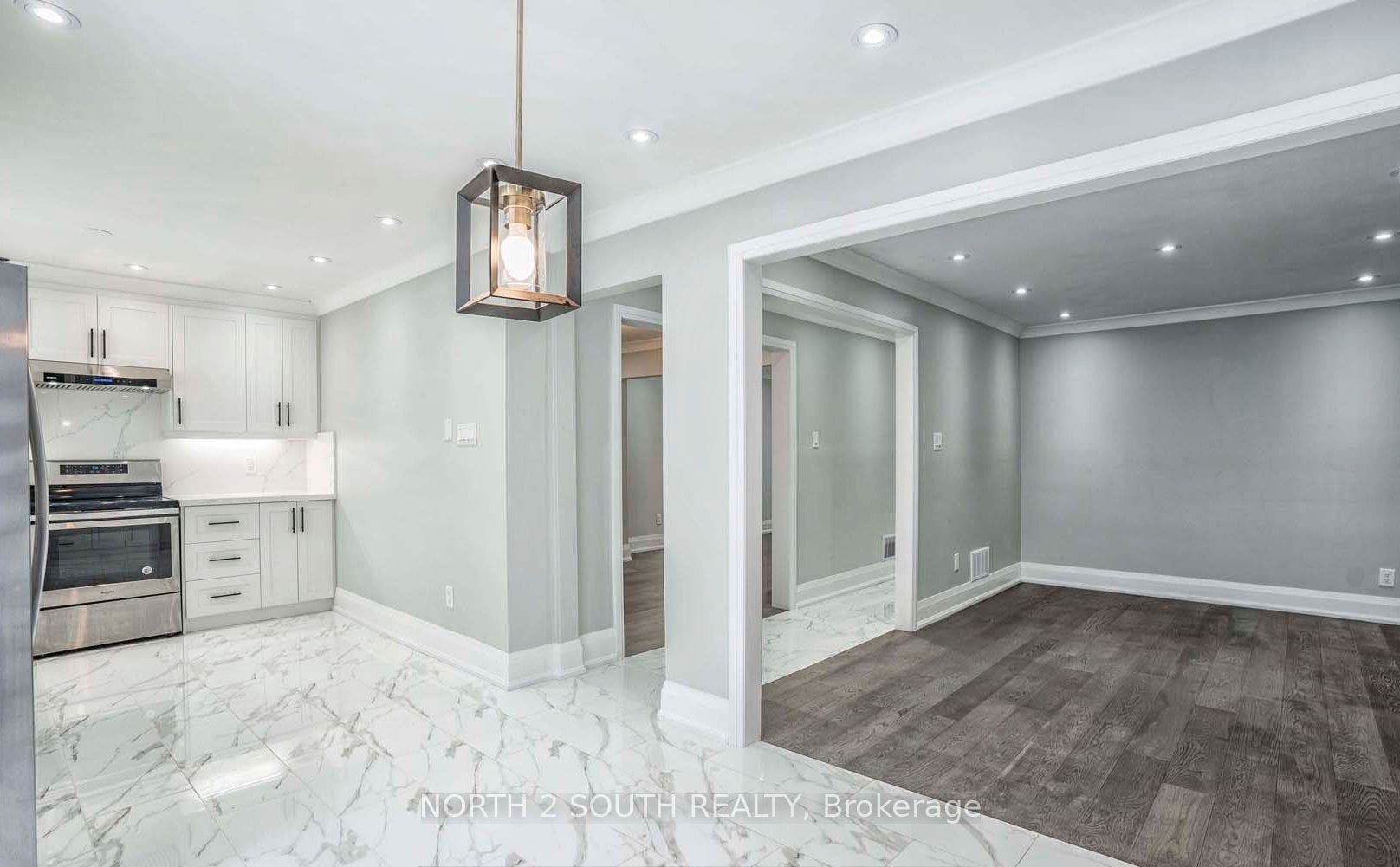 37 Loire Court, #upper, Toronto W, Toronto ON M9V 4Z7 37 Loire Court, #upper, Toronto W, Toronto ON M9V 4Z7
