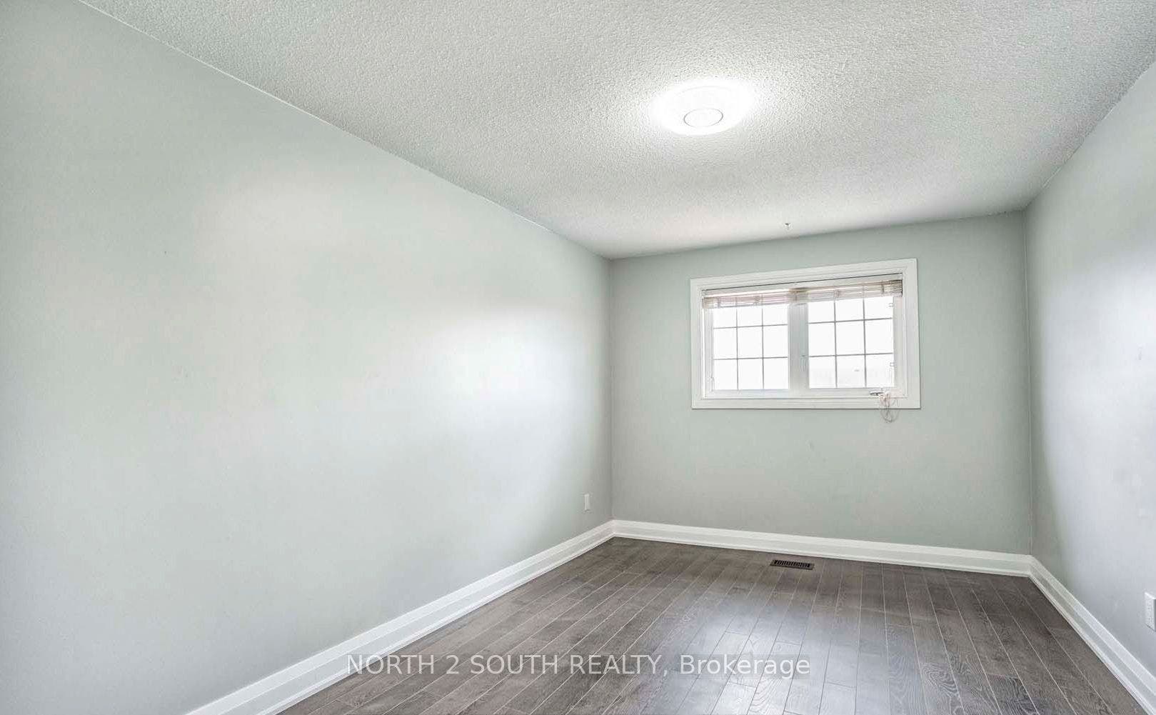 37 Loire Court, #upper, Toronto W, Toronto ON M9V 4Z7 37 Loire Court, #upper, Toronto W, Toronto ON M9V 4Z7