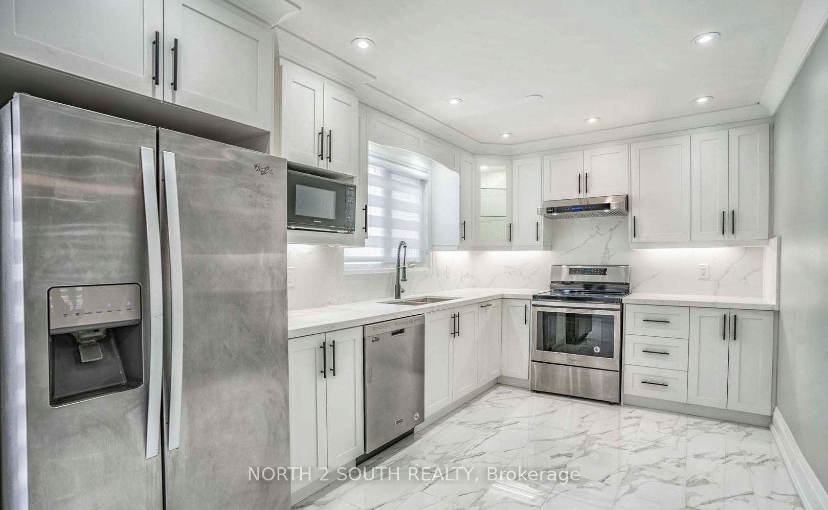 37 Loire Court, #upper, Toronto W, Toronto ON M9V 4Z7 37 Loire Court, #upper, Toronto W, Toronto ON M9V 4Z7