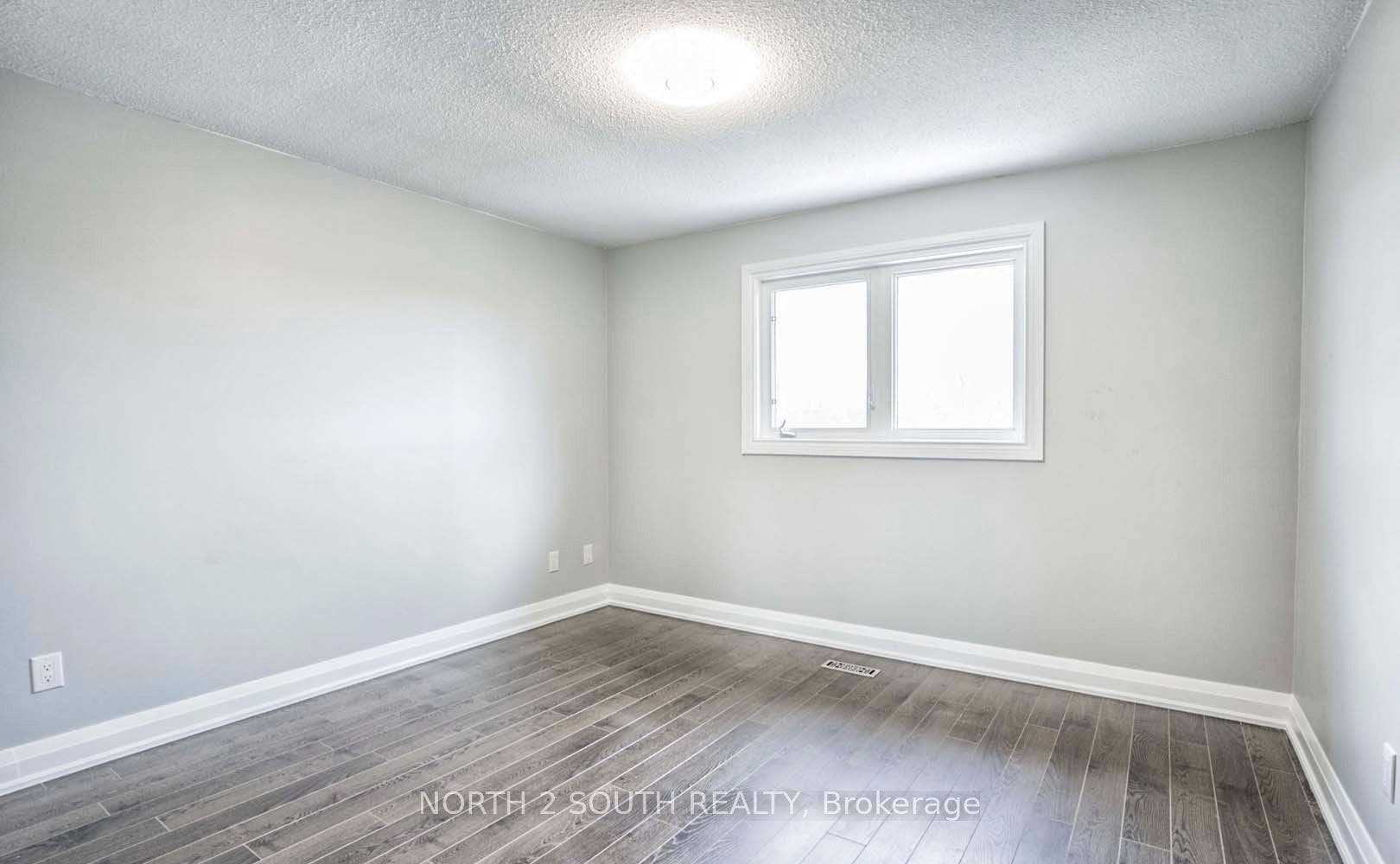 37 Loire Court, #upper, Toronto W, Toronto ON M9V 4Z7 37 Loire Court, #upper, Toronto W, Toronto ON M9V 4Z7