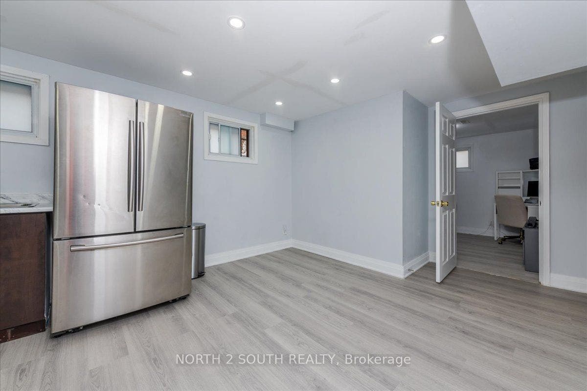 7520 Langworthy Drive, #Lower, Mississauga, Peel ON L4T 2R9 7520 Langworthy Drive, #Lower, Mississauga, Peel ON L4T 2R9