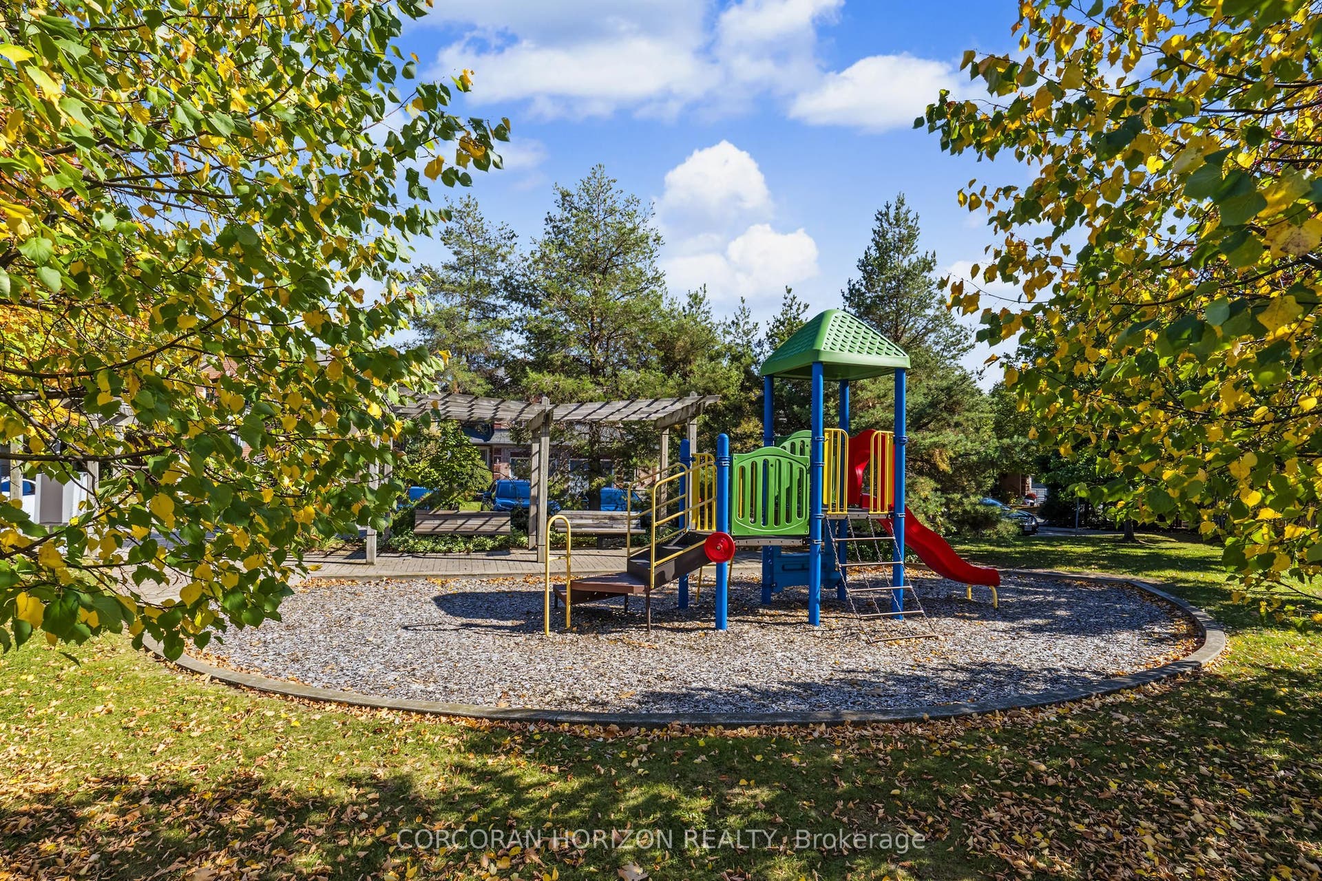 2871 Darien Road, #14, Burlington, Halton ON L7M 4R6