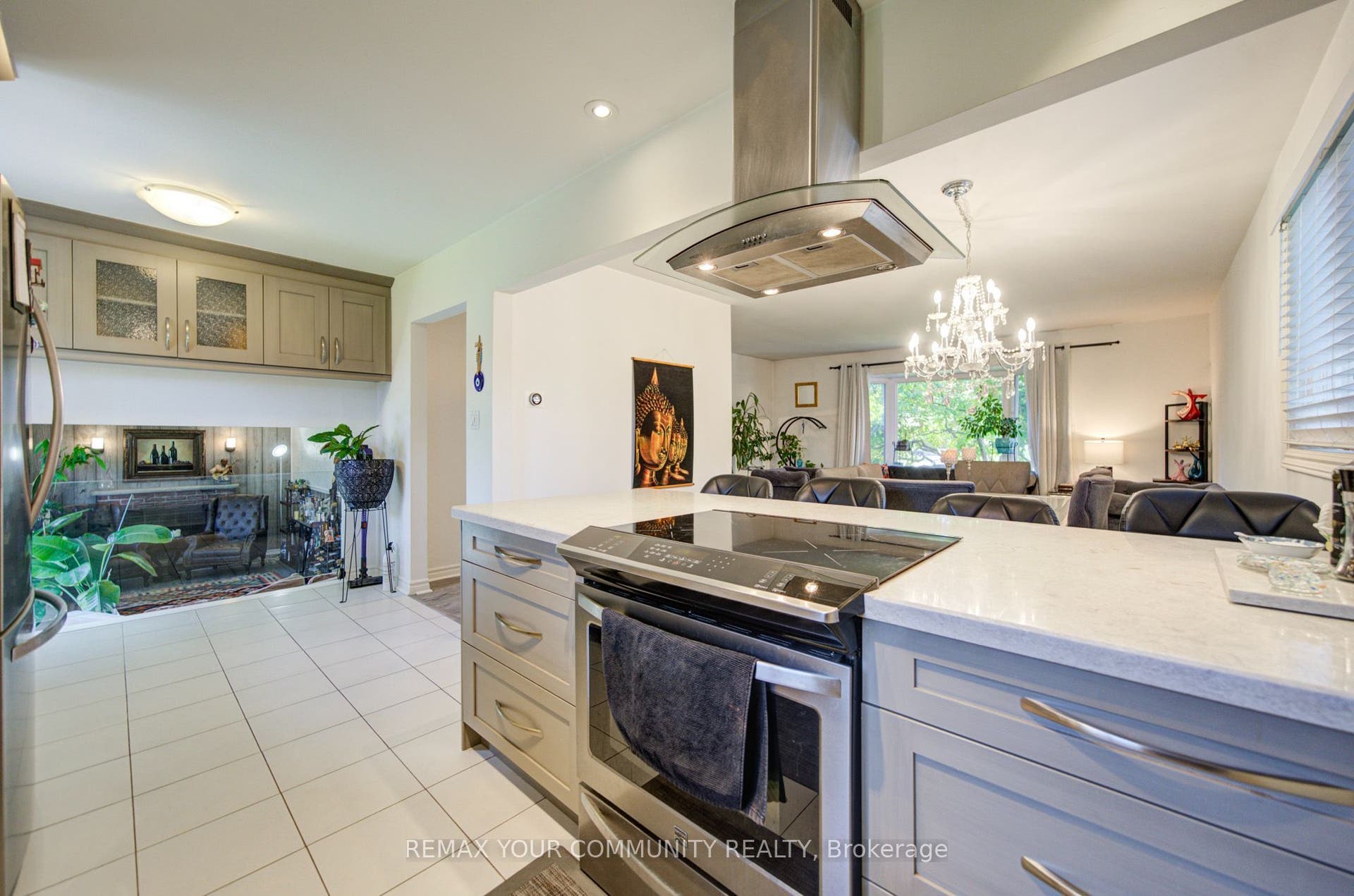 3205 Martins Pine Court, Mississauga, Peel ON L5L 1G2