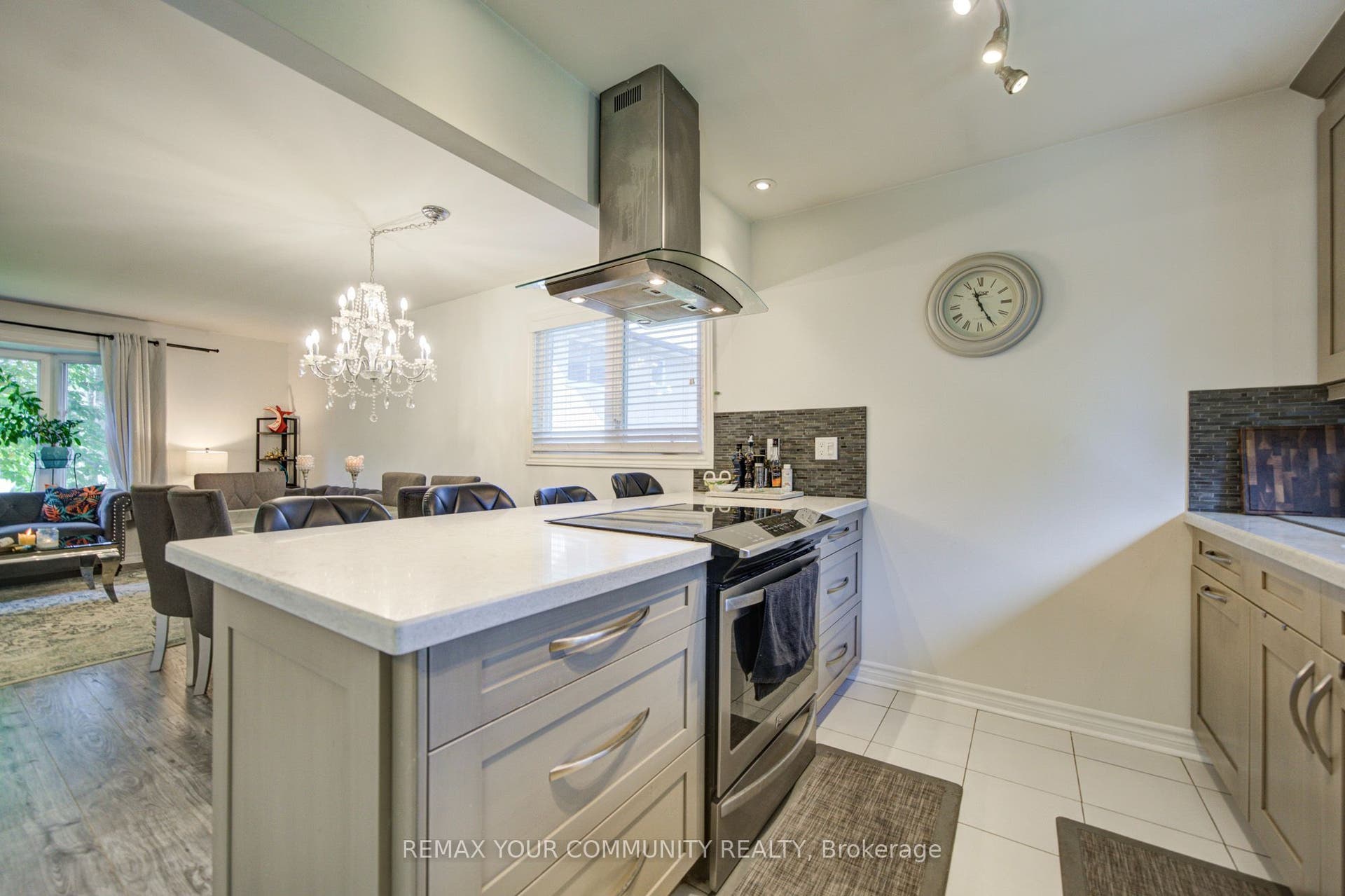 3205 Martins Pine Court, Mississauga, Peel ON L5L 1G2