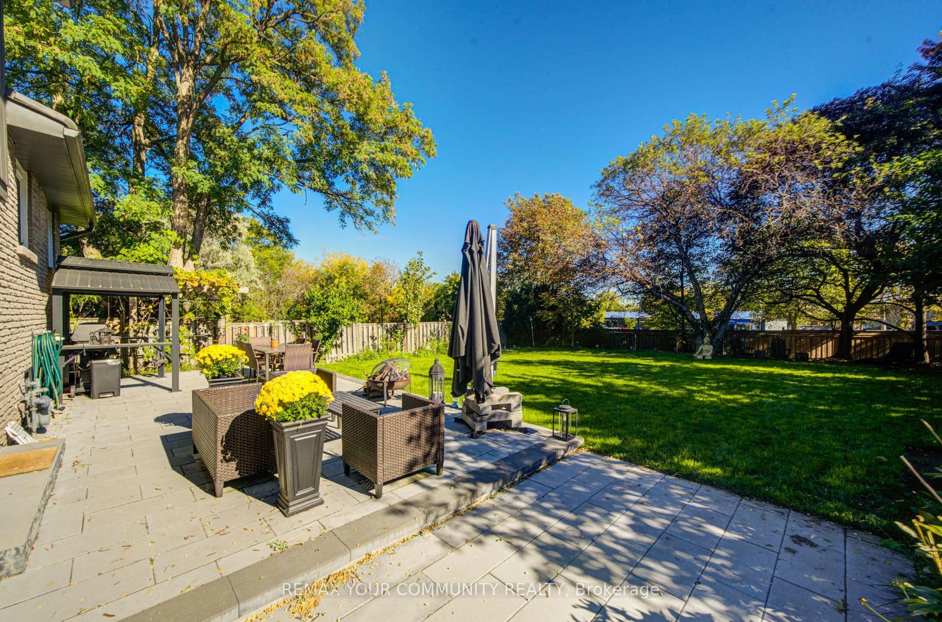 3205 Martins Pine Court, Mississauga, Peel ON L5L 1G2