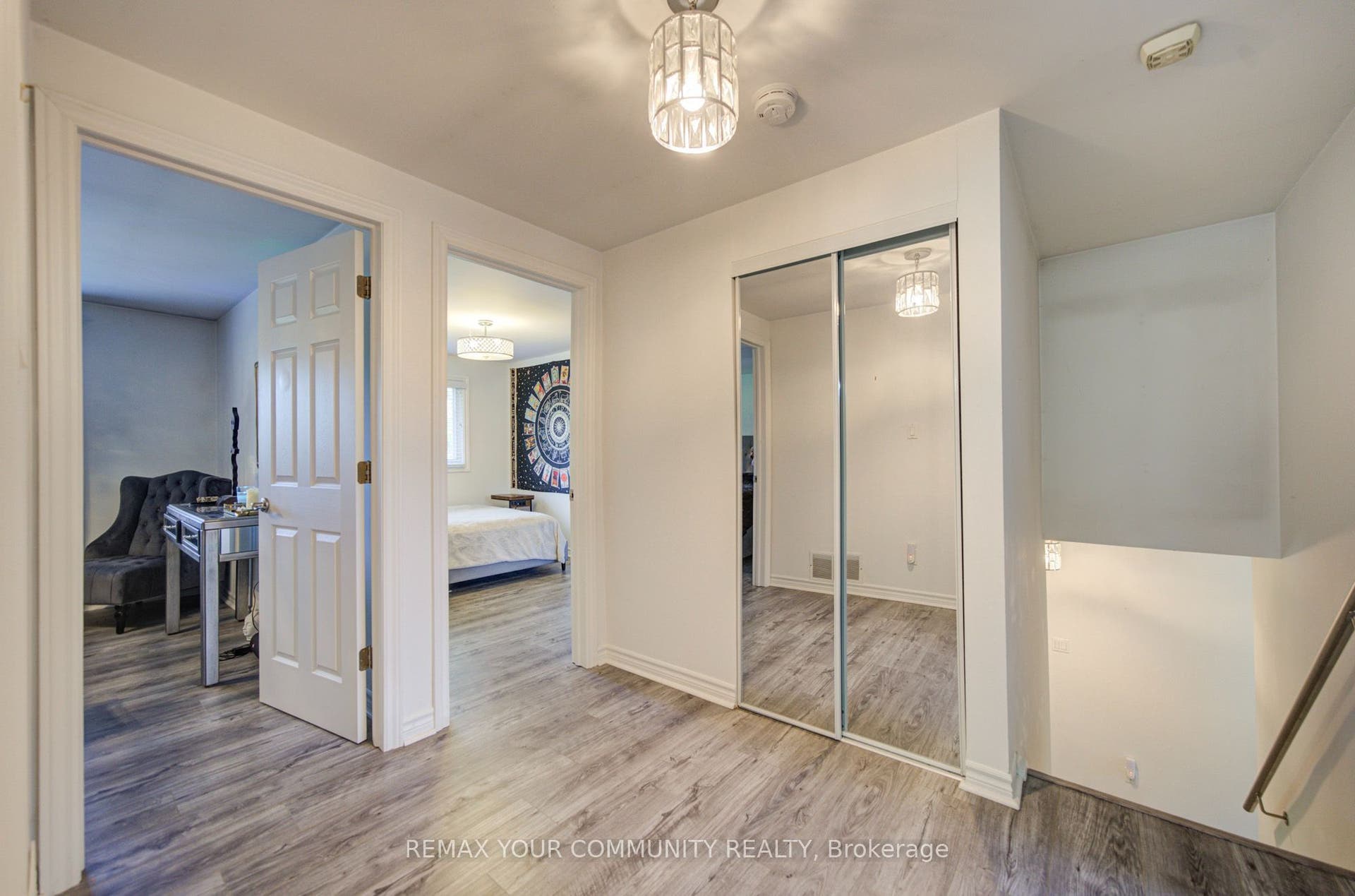 3205 Martins Pine Court, Mississauga, Peel ON L5L 1G2