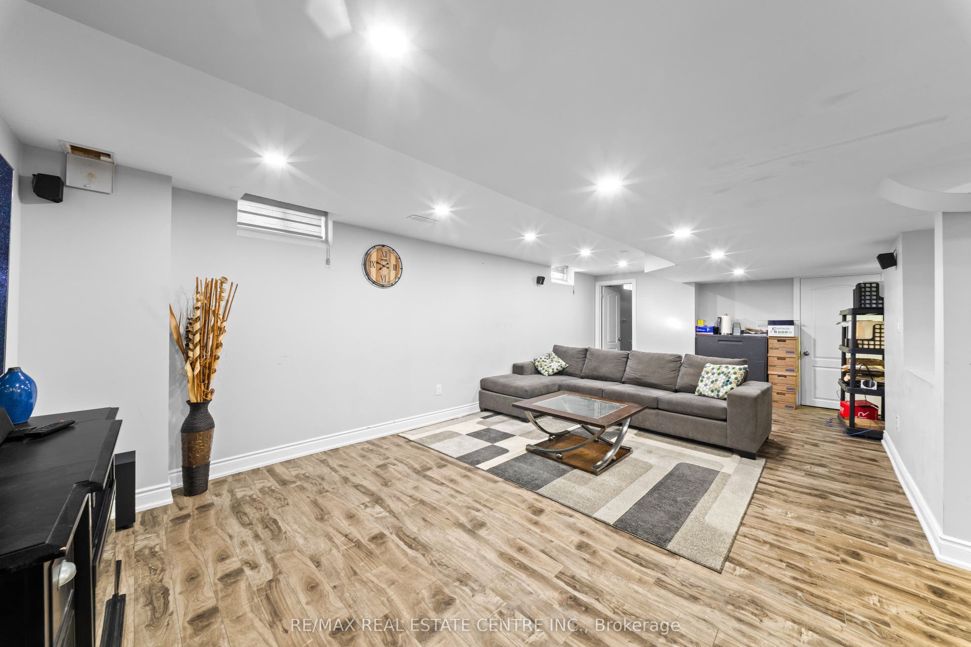 10 Midvale Road, Brampton, Brampton, Peel ON L7A 2N1