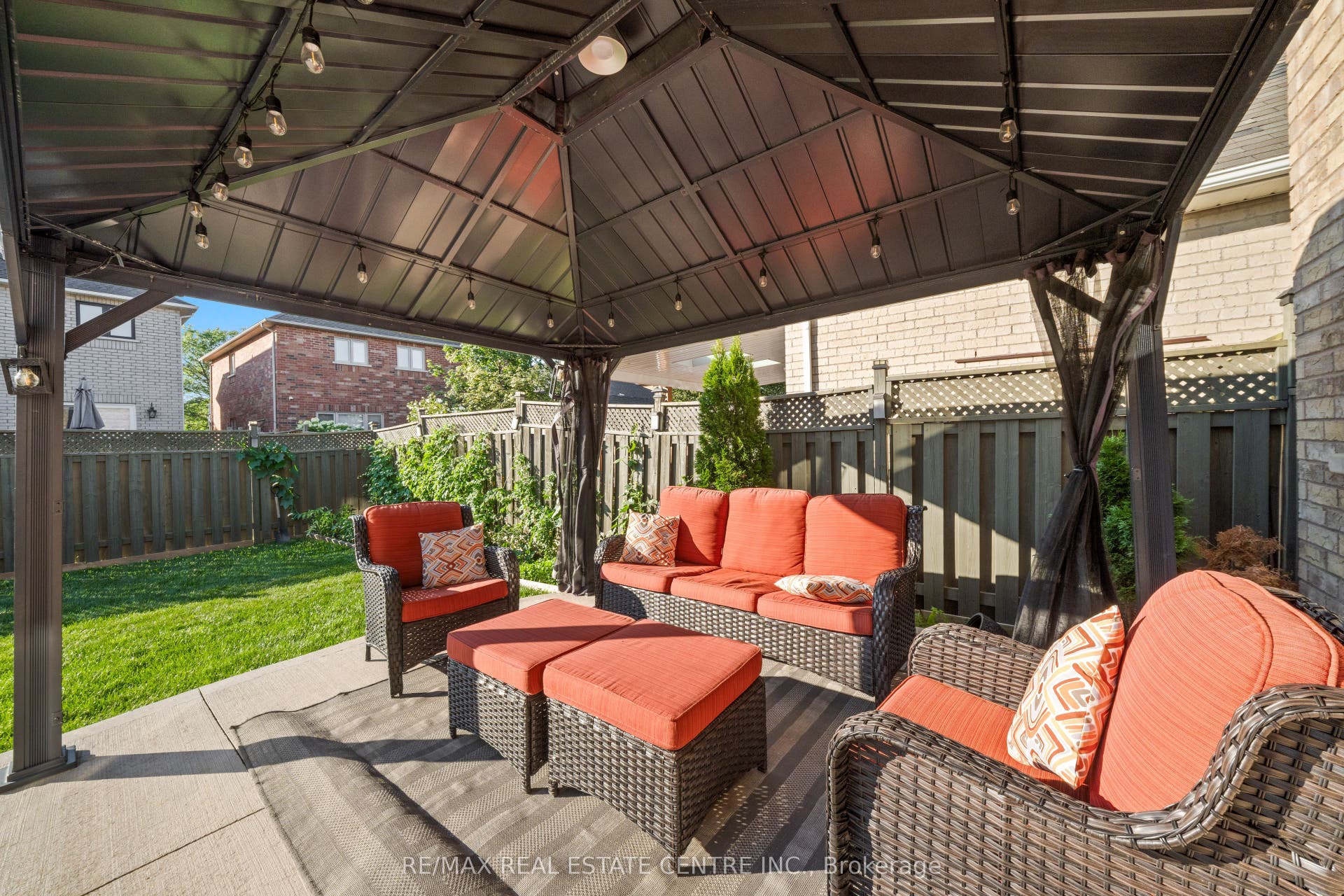 10 Midvale Road, Brampton, Brampton, Peel ON L7A 2N1