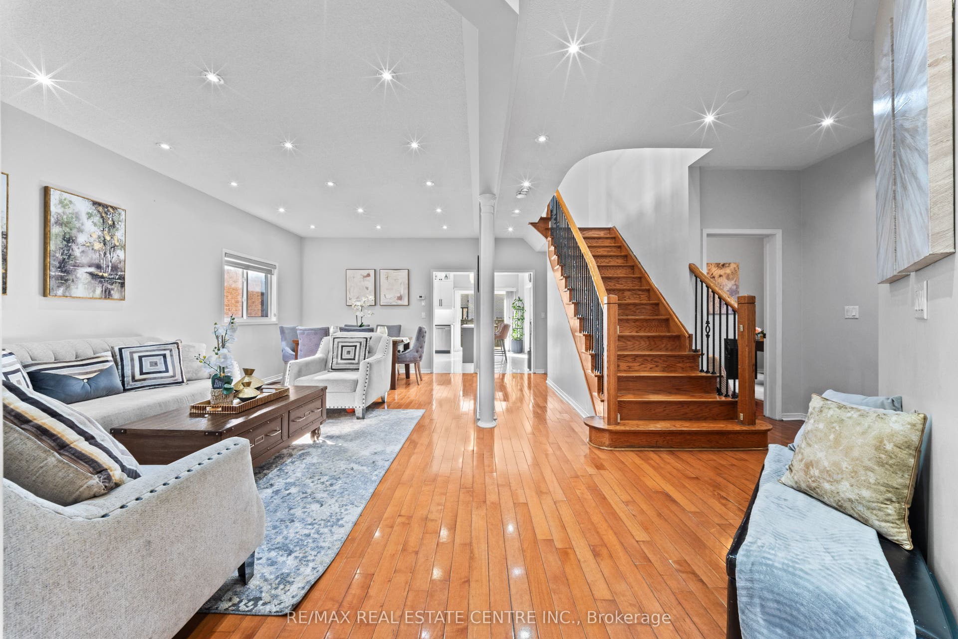 10 Midvale Road, Brampton, Brampton, Peel ON L7A 2N1