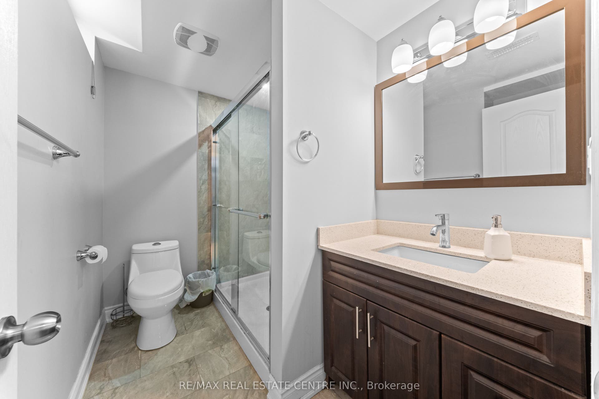 10 Midvale Road, Brampton, Brampton, Peel ON L7A 2N1