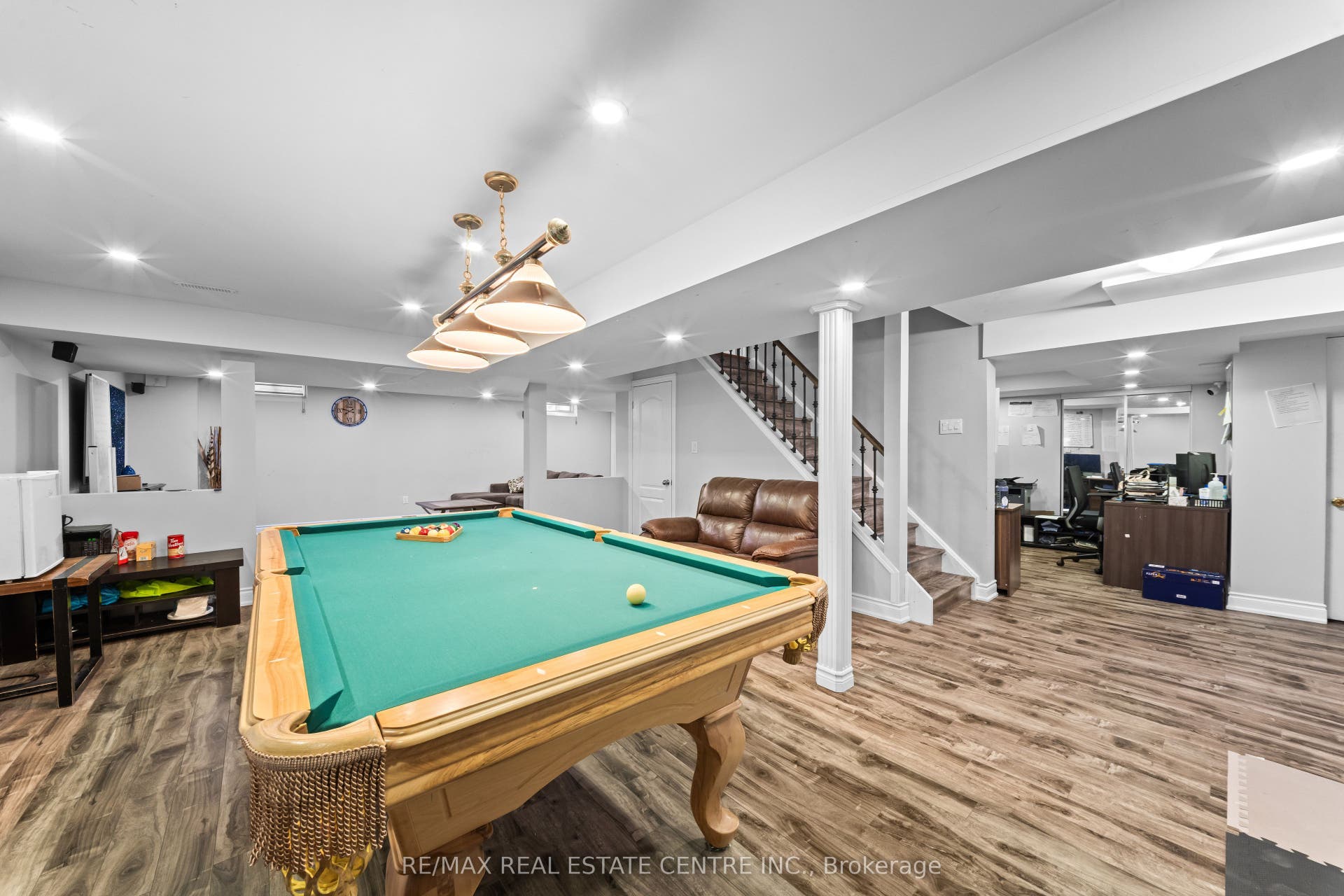 10 Midvale Road, Brampton, Brampton, Peel ON L7A 2N1
