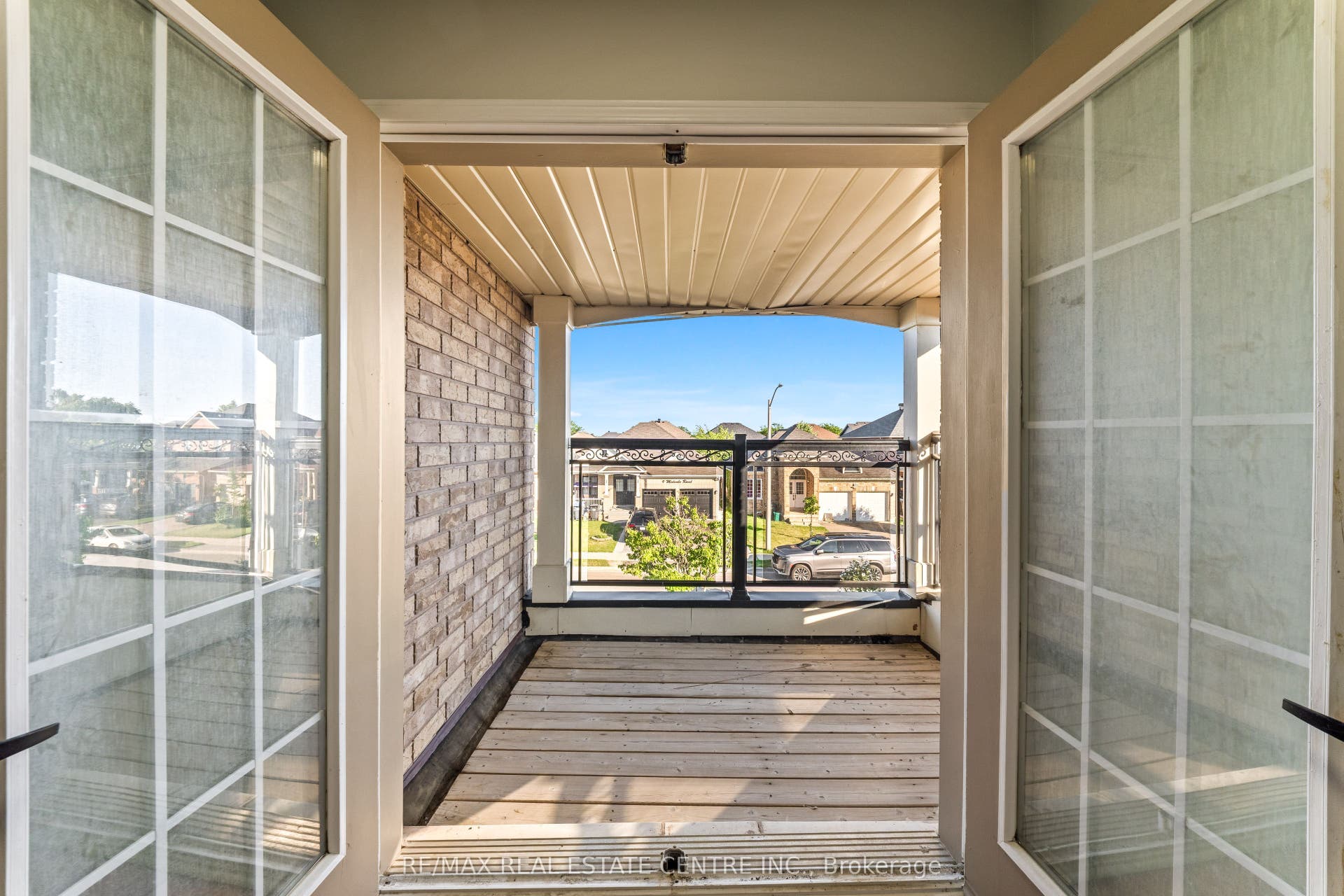 10 Midvale Road, Brampton, Brampton, Peel ON L7A 2N1