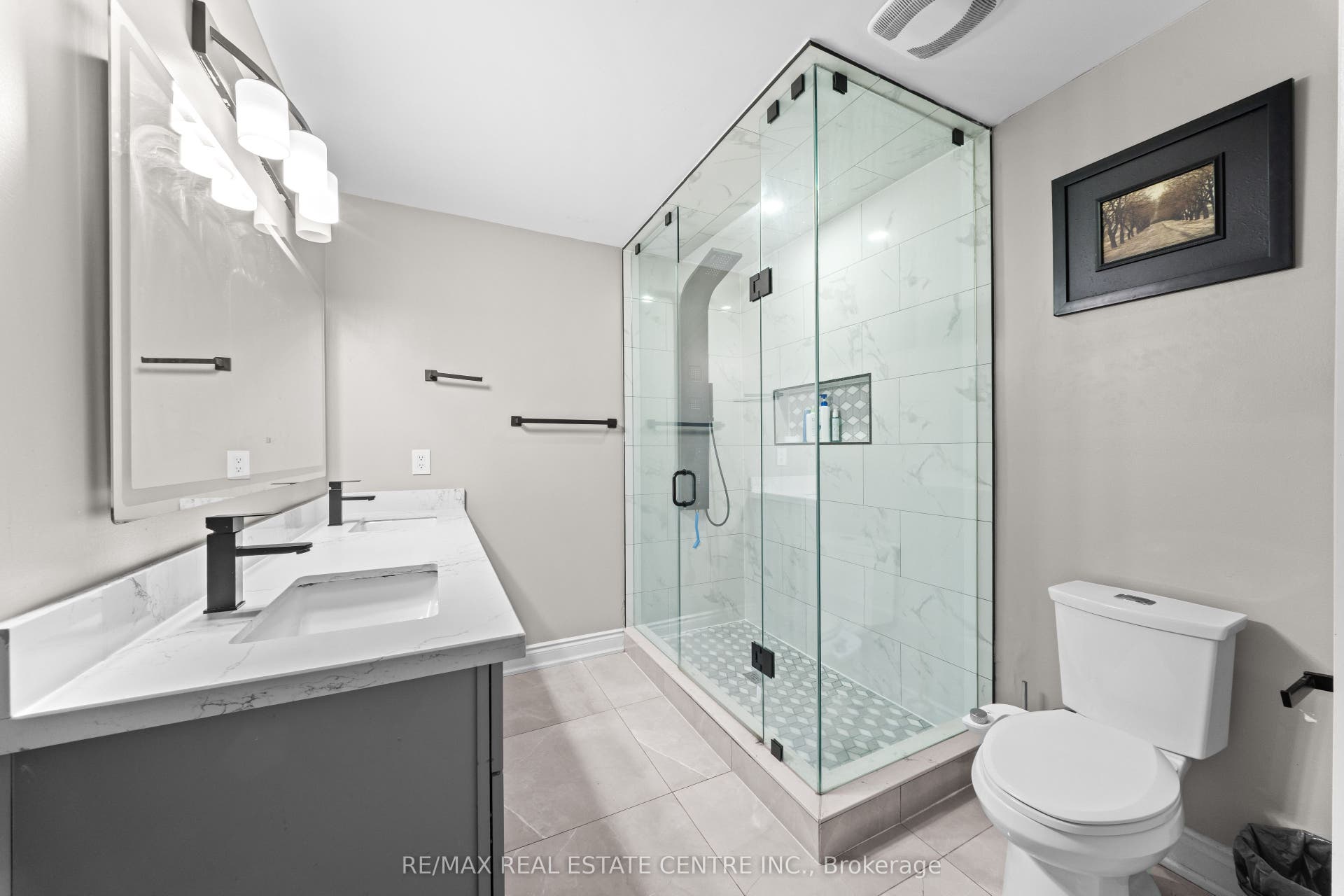 10 Midvale Road, Brampton, Brampton, Peel ON L7A 2N1